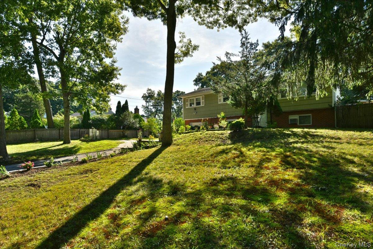 16 Edgar Drive Property Photo 4