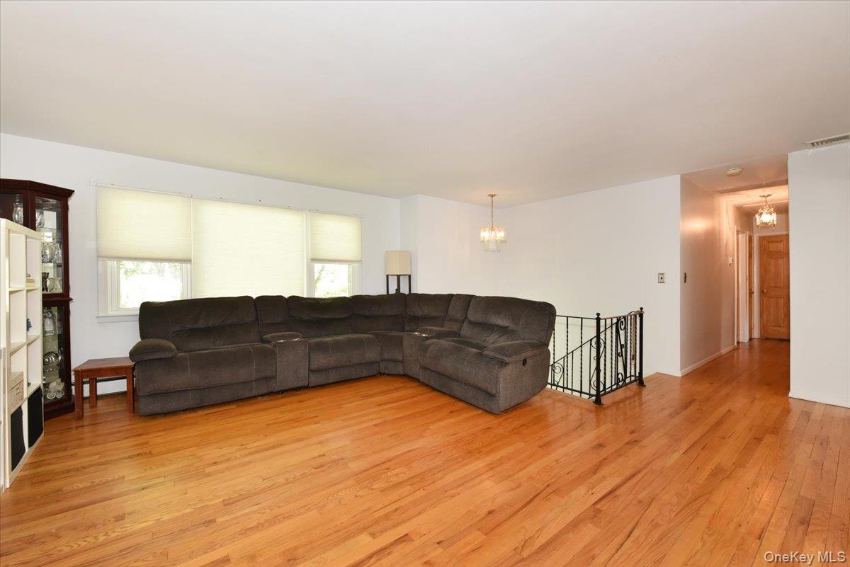 16 Edgar Drive Property Photo 5