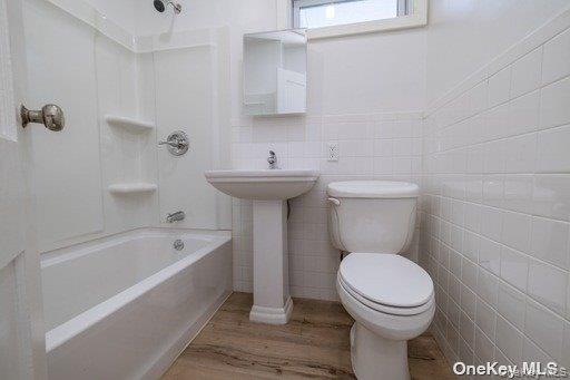 824 7th Street Property Photo 9
