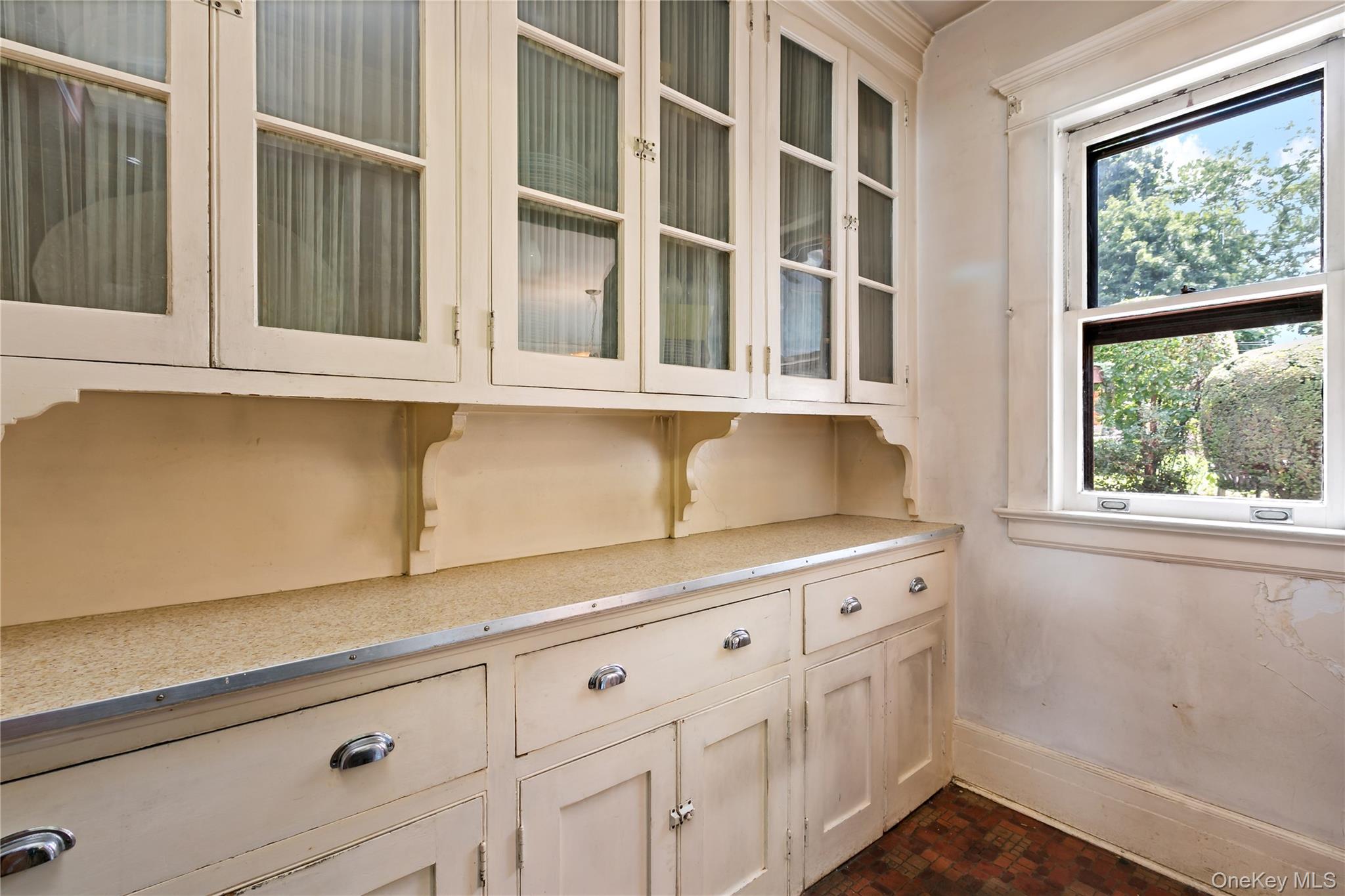 33 Melrose Avenue Property Photo 11