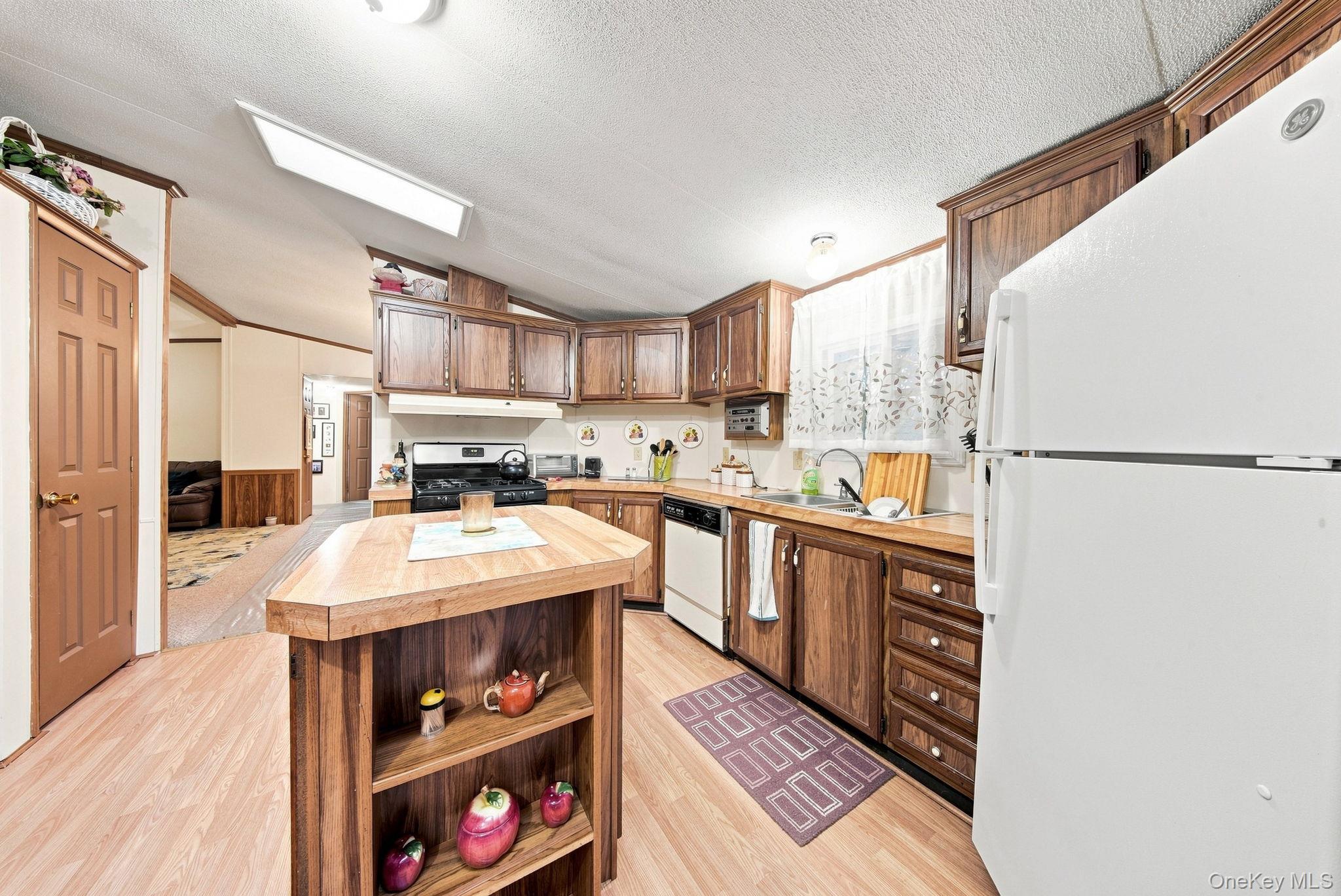 108 Leers Road Property Photo 5