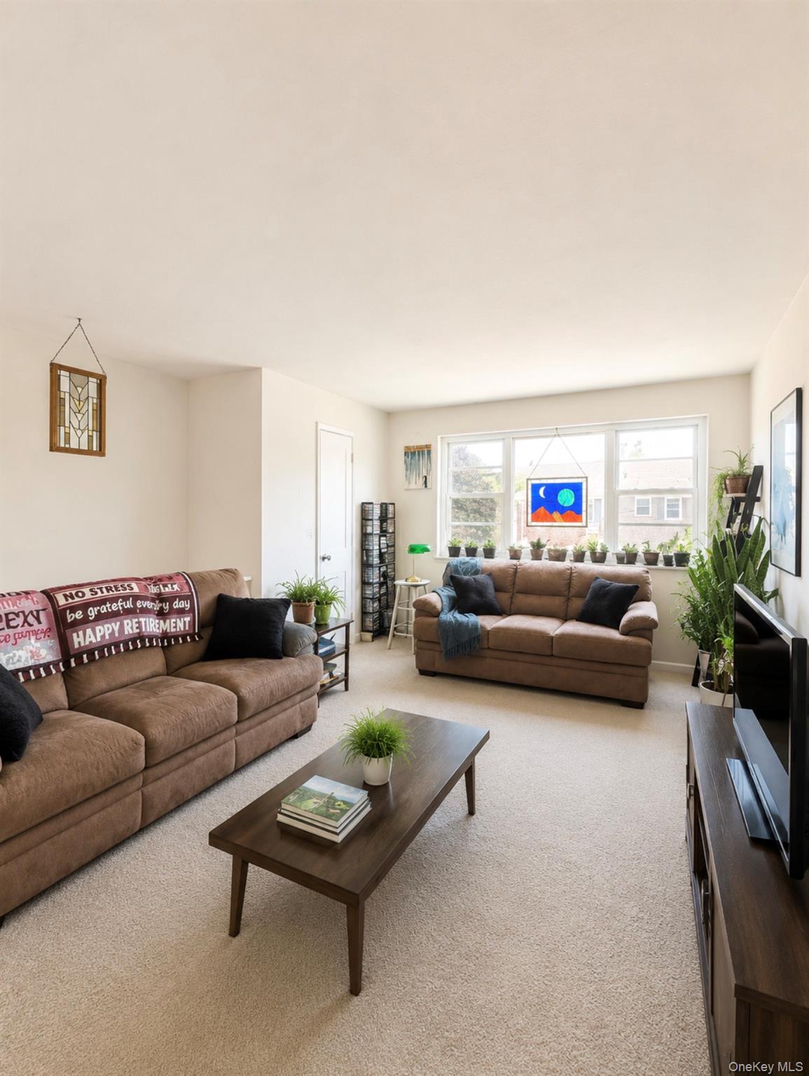 6823 150 Street B Property Photo 1
