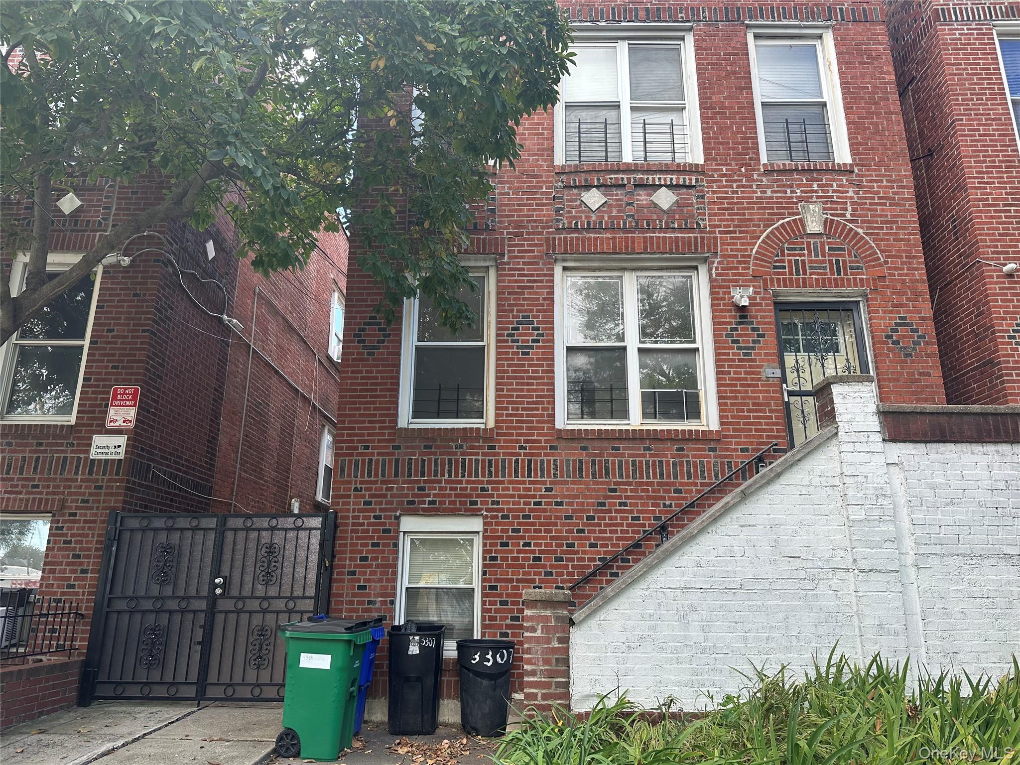 3307 Bruckner Boulevard 1 Property Photo 1