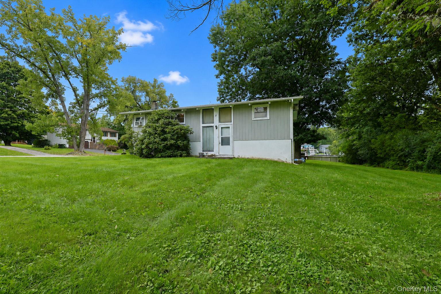 11 Laurie Lane Property Photo 2