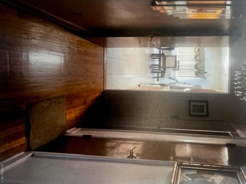 8104 169th Street Property Photo 5