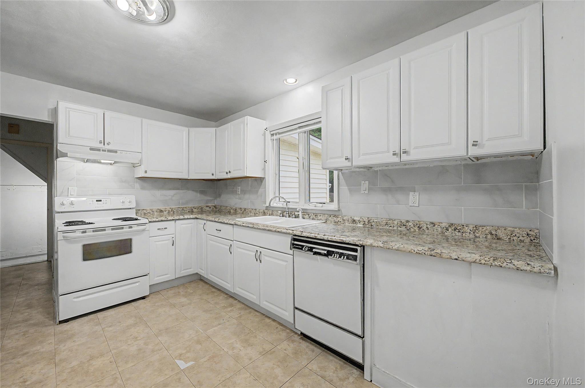 87 Daly Road Property Photo 11