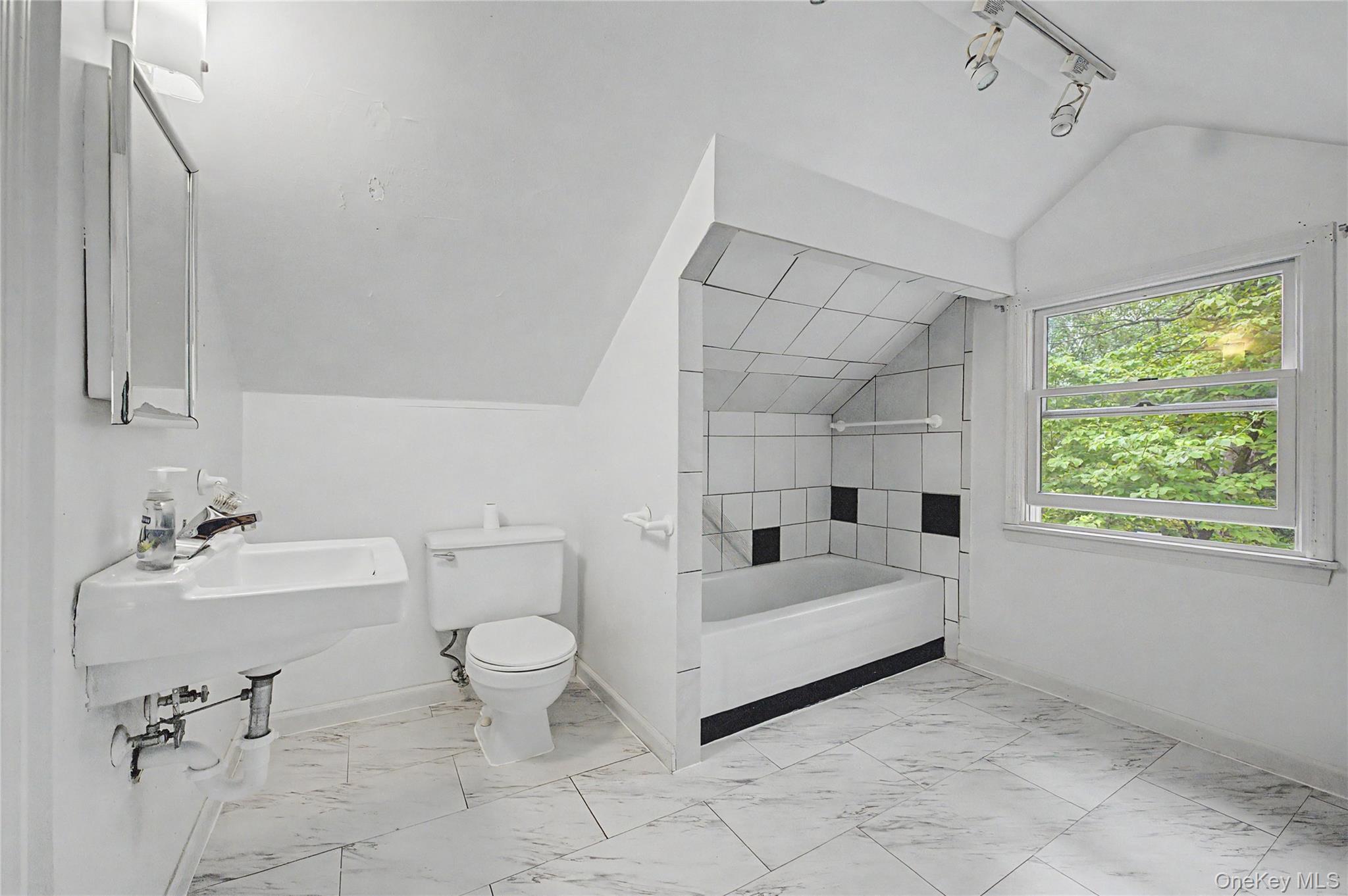 87 Daly Road Property Photo 17
