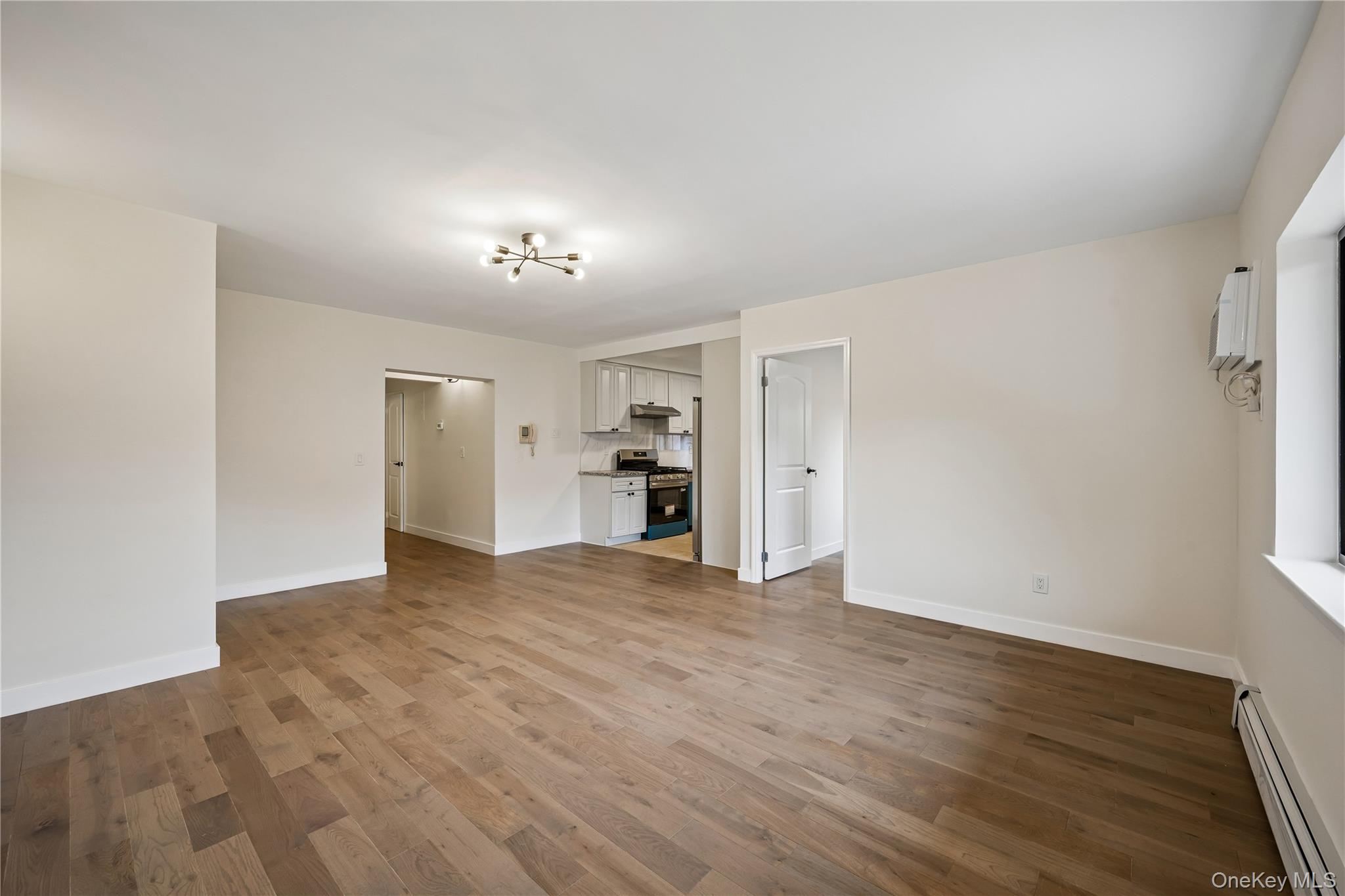14726 Roosevelt Avenue 1c Property Photo 7