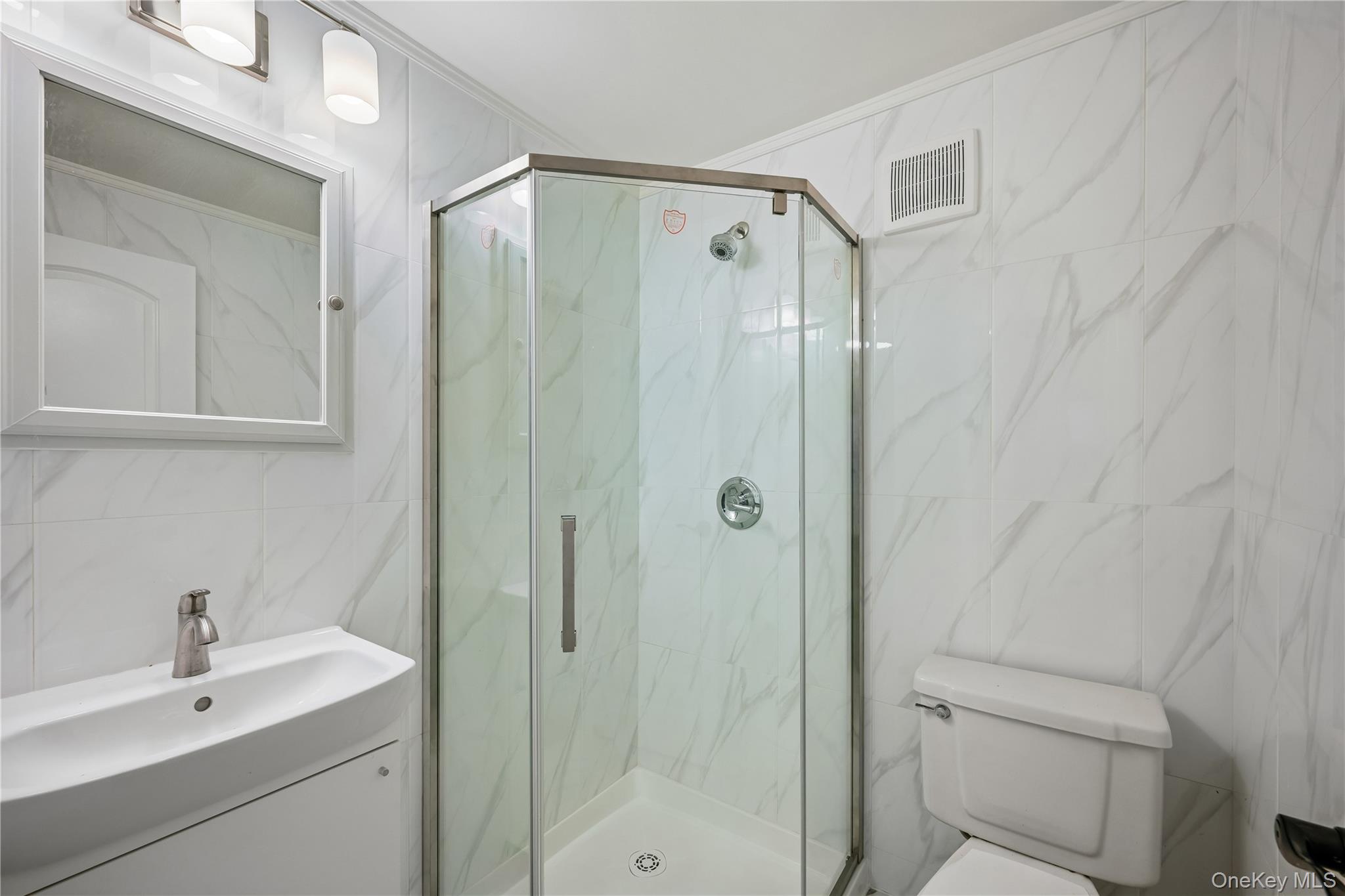 14726 Roosevelt Avenue 1c Property Photo 10