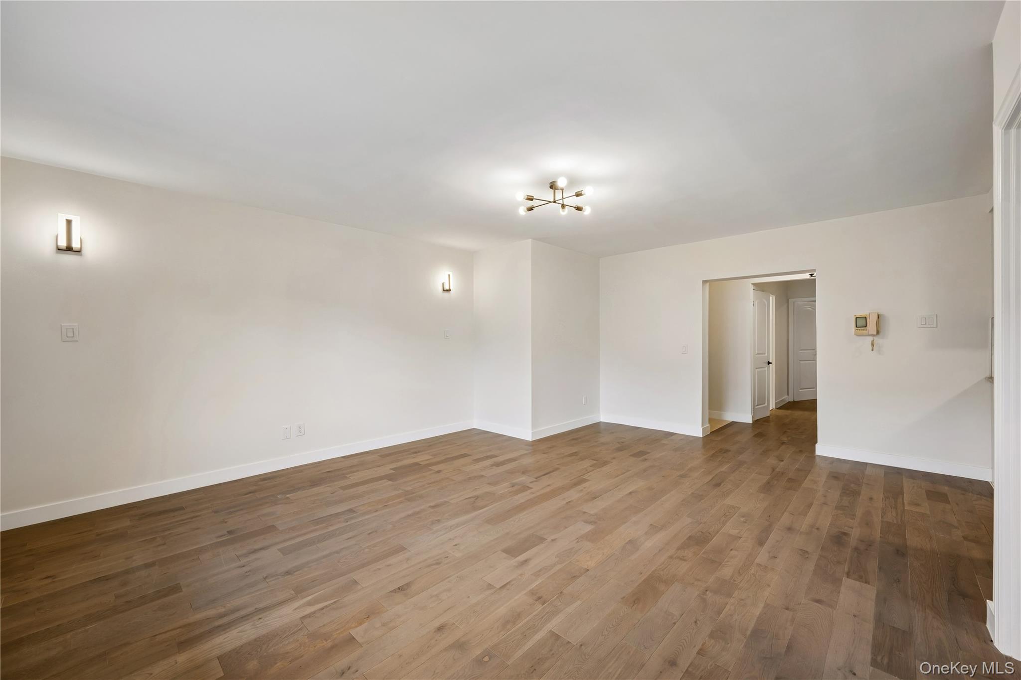 14726 Roosevelt Avenue 1c Property Photo 11