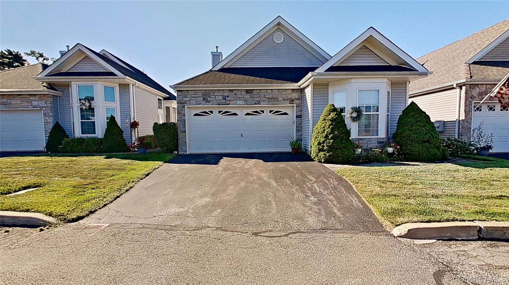 454 Leisure Drive Property Photo 1