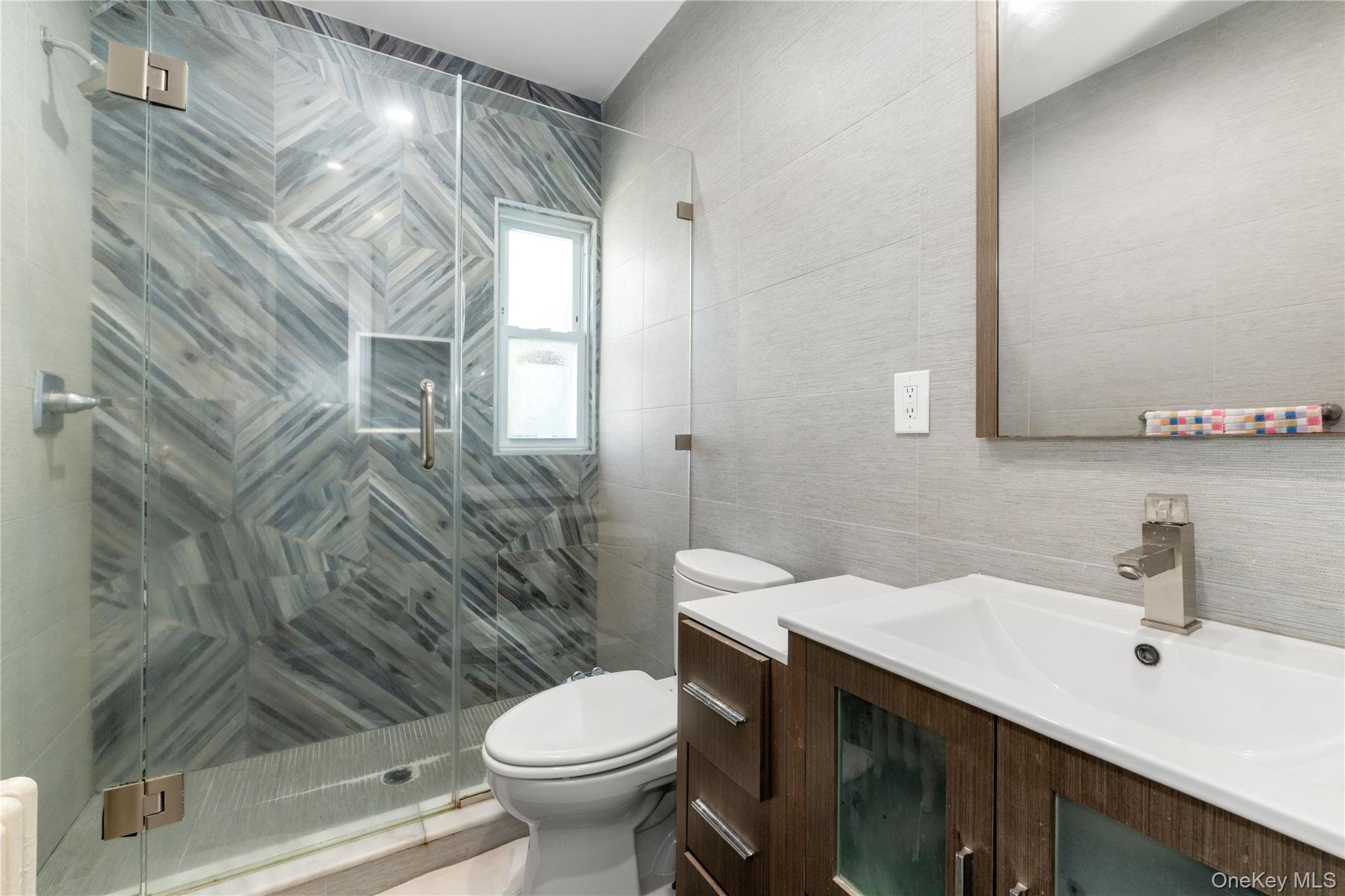 381 Woodmere Boulevard Property Photo 10
