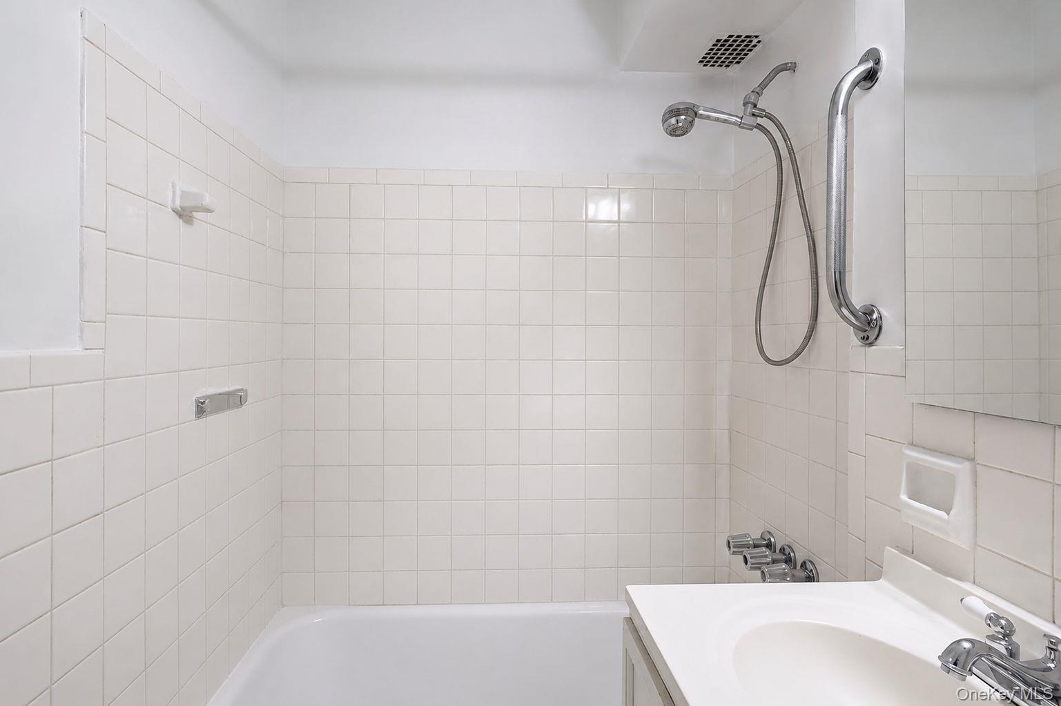 59-30 108th Street 5g Property Photo 30