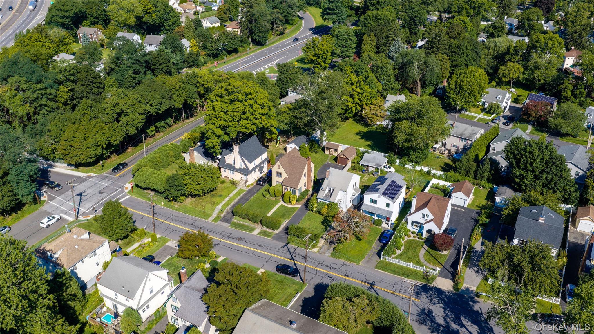 136 Grant Avenue Property Photo 4
