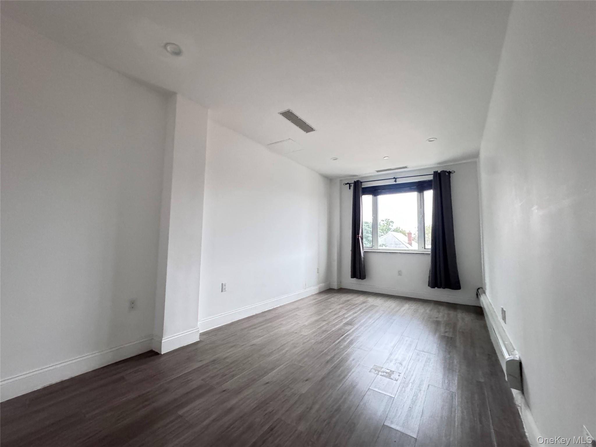 136-20 Booth Memorial Avenue 3a Property Photo 8