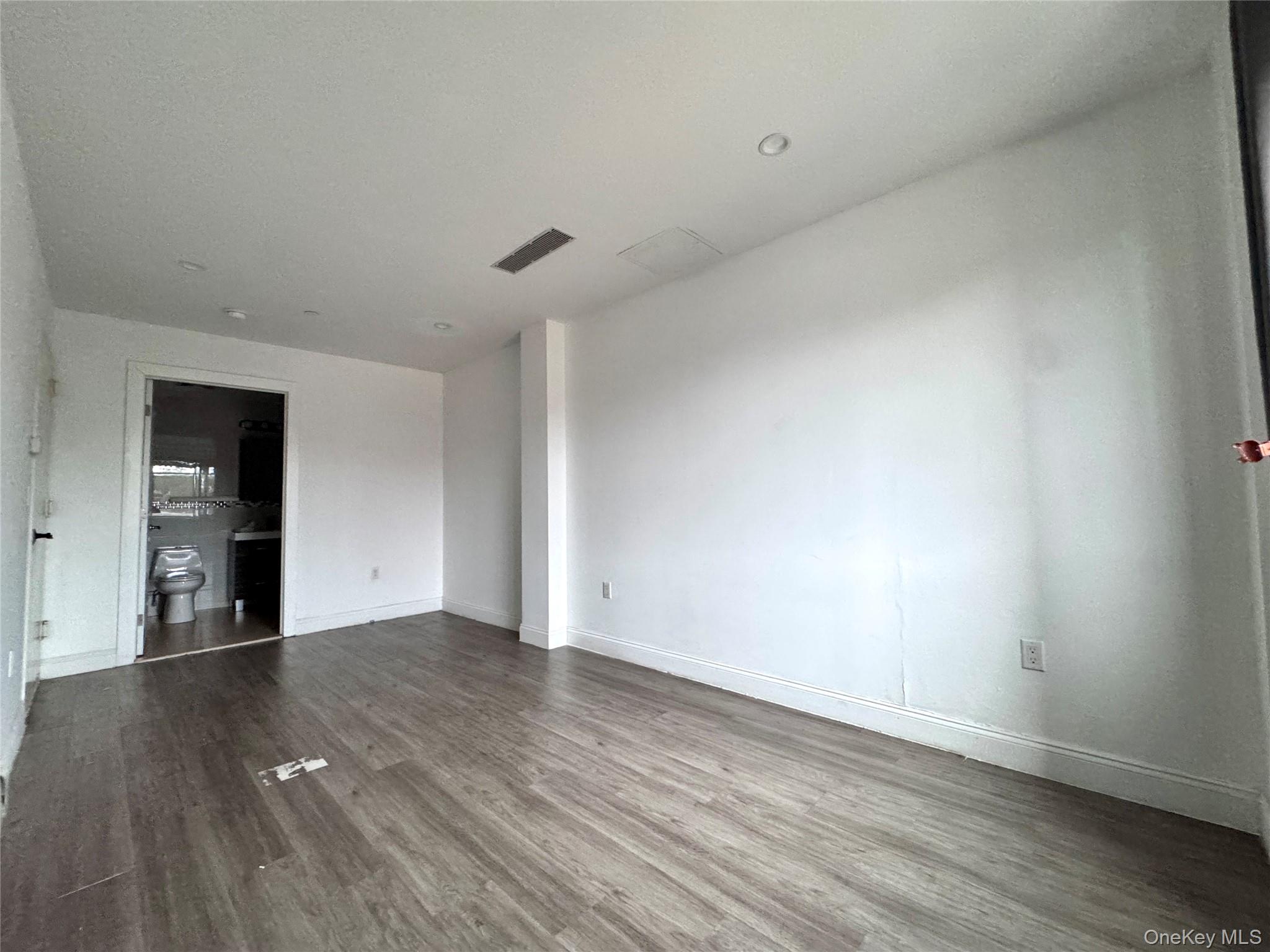 136-20 Booth Memorial Avenue 3a Property Photo 10