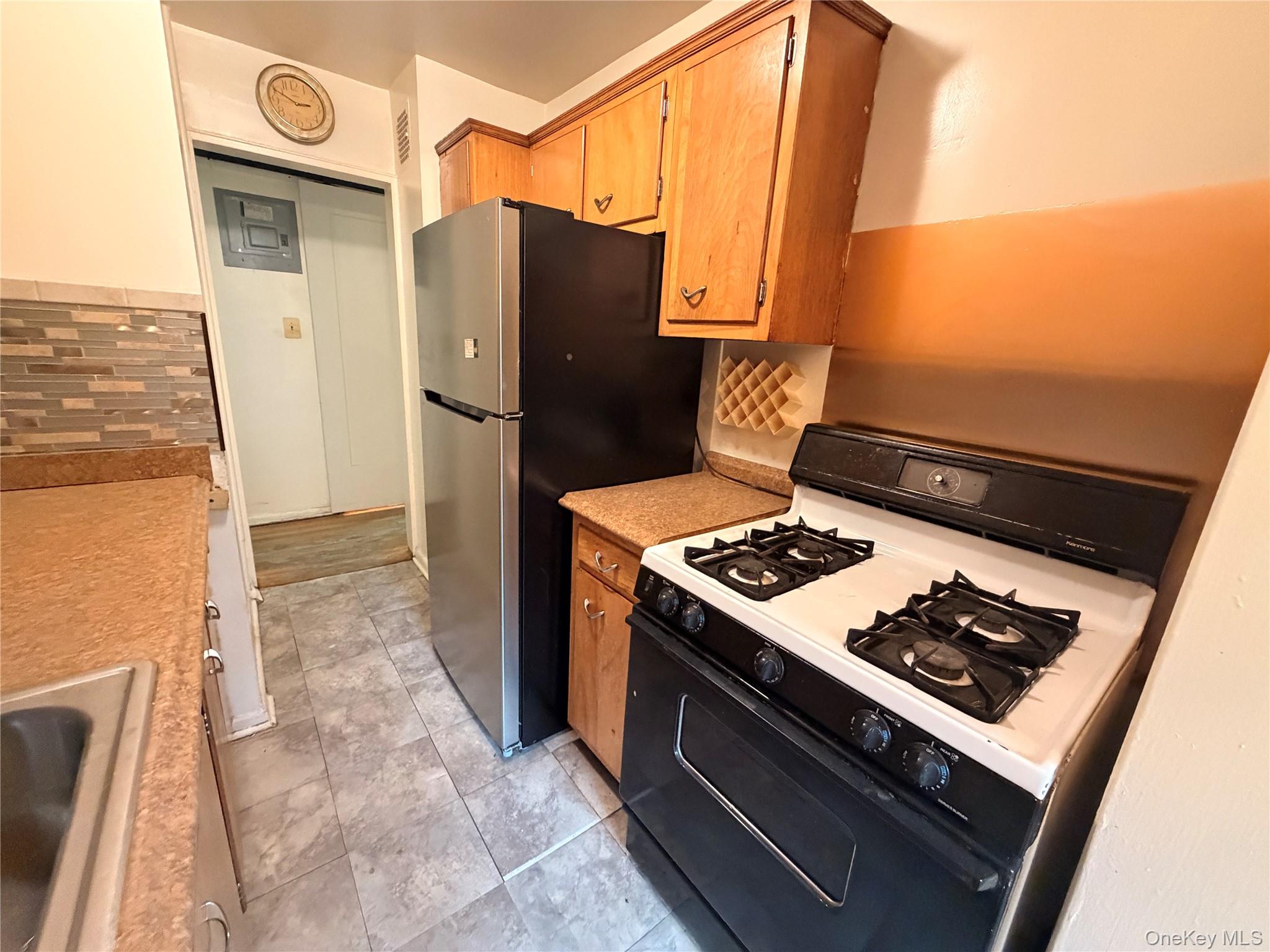 99-35 59th Avenue 4k Property Photo 13