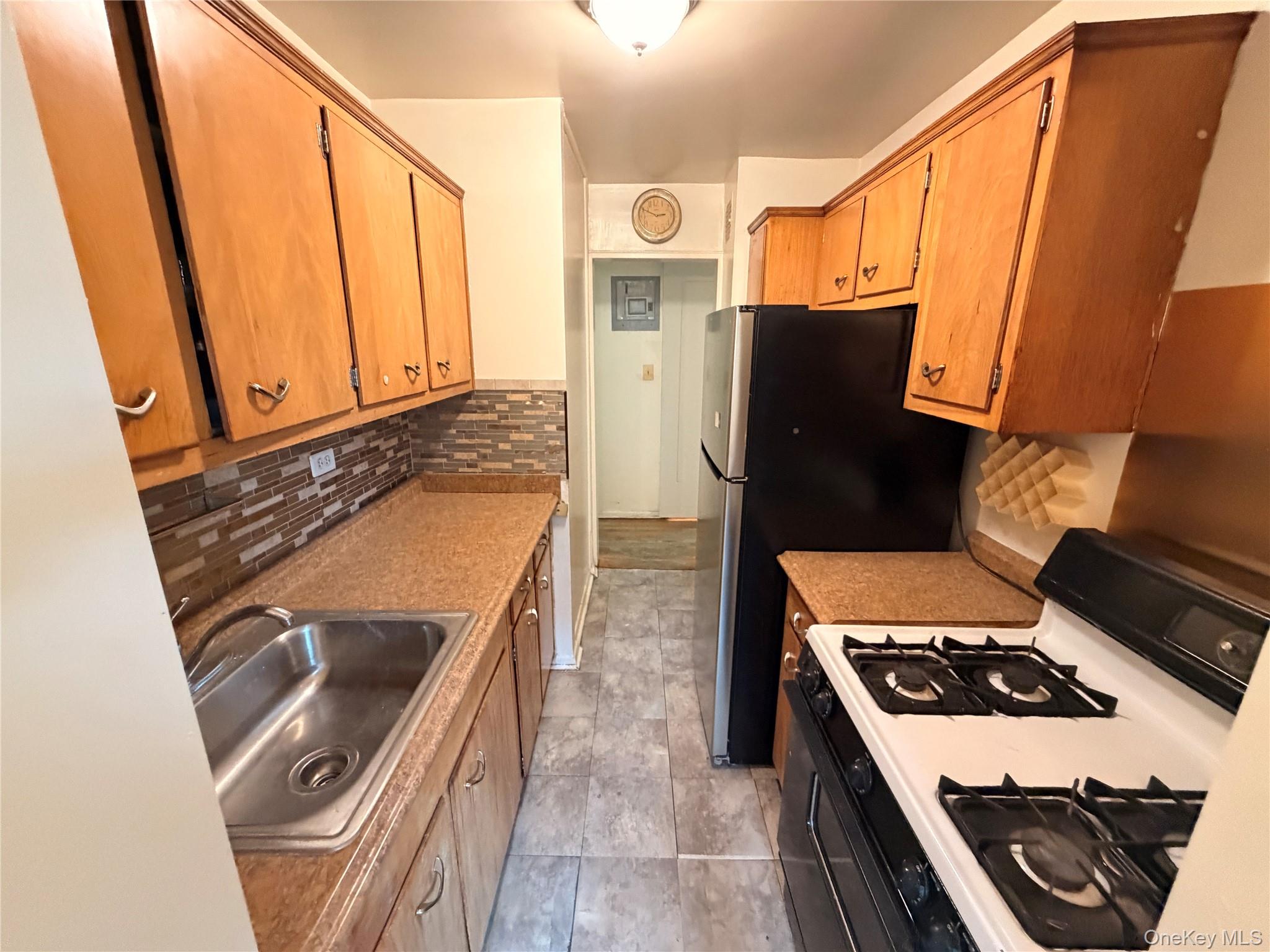 99-35 59th Avenue 4k Property Photo 14
