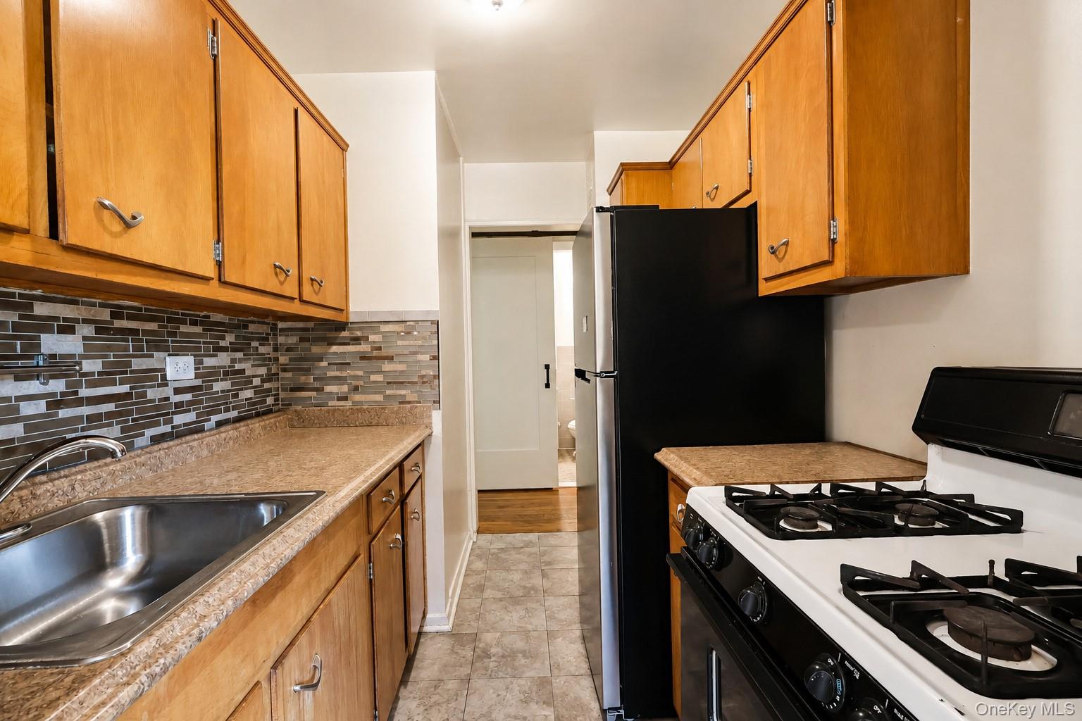 99-35 59th Avenue 4k Property Photo 14