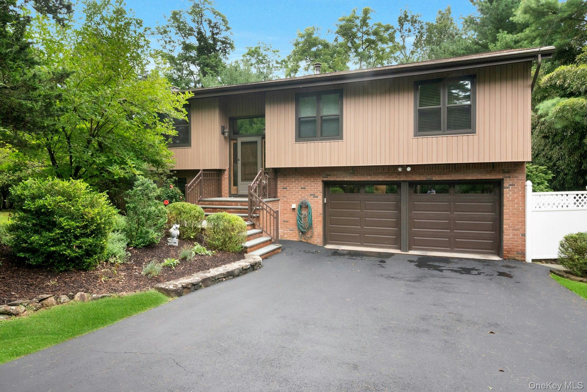 2 Lakeview Avenue Property Photo 1