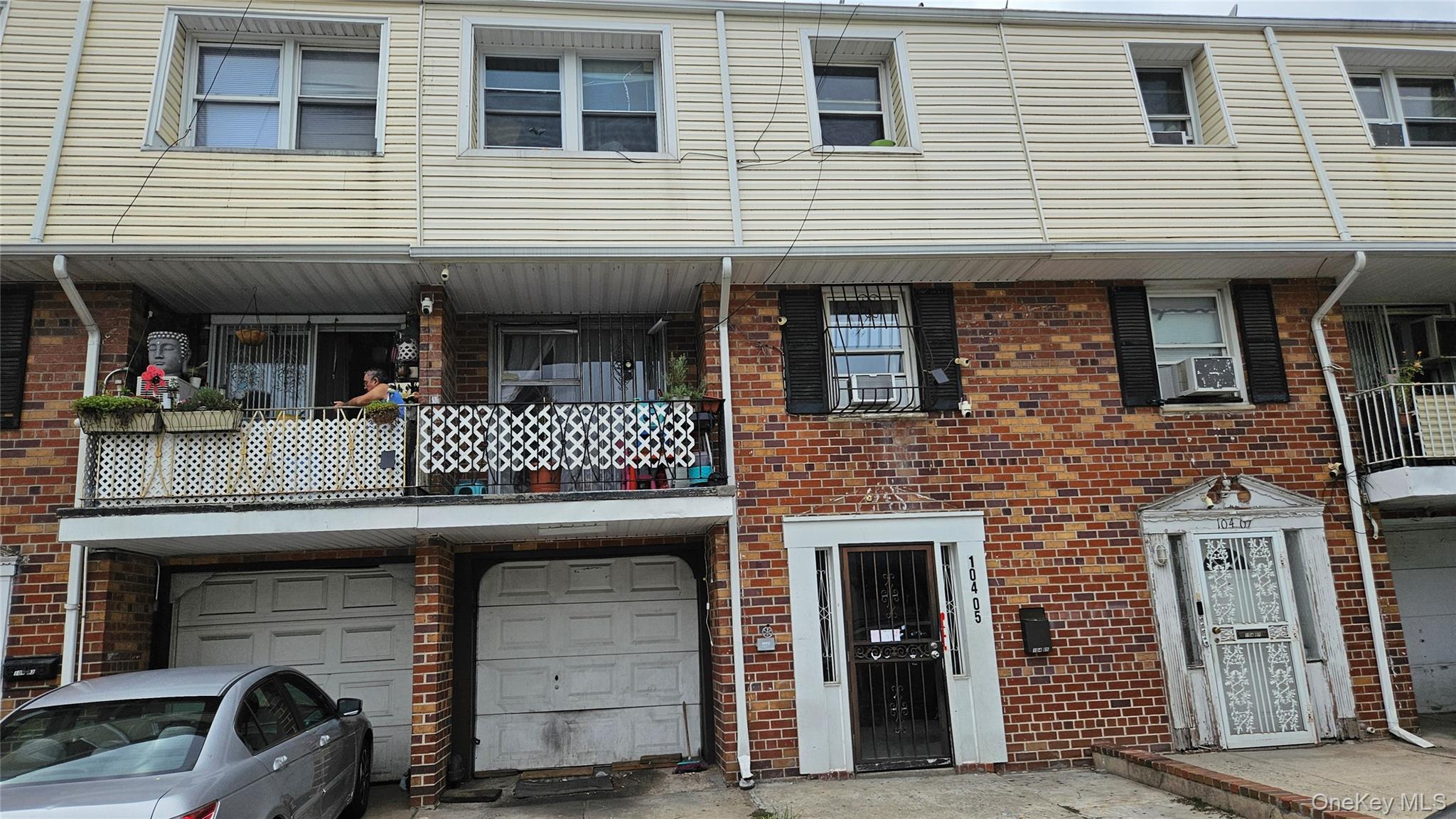 10405 Westside Avenue Property Photo 1