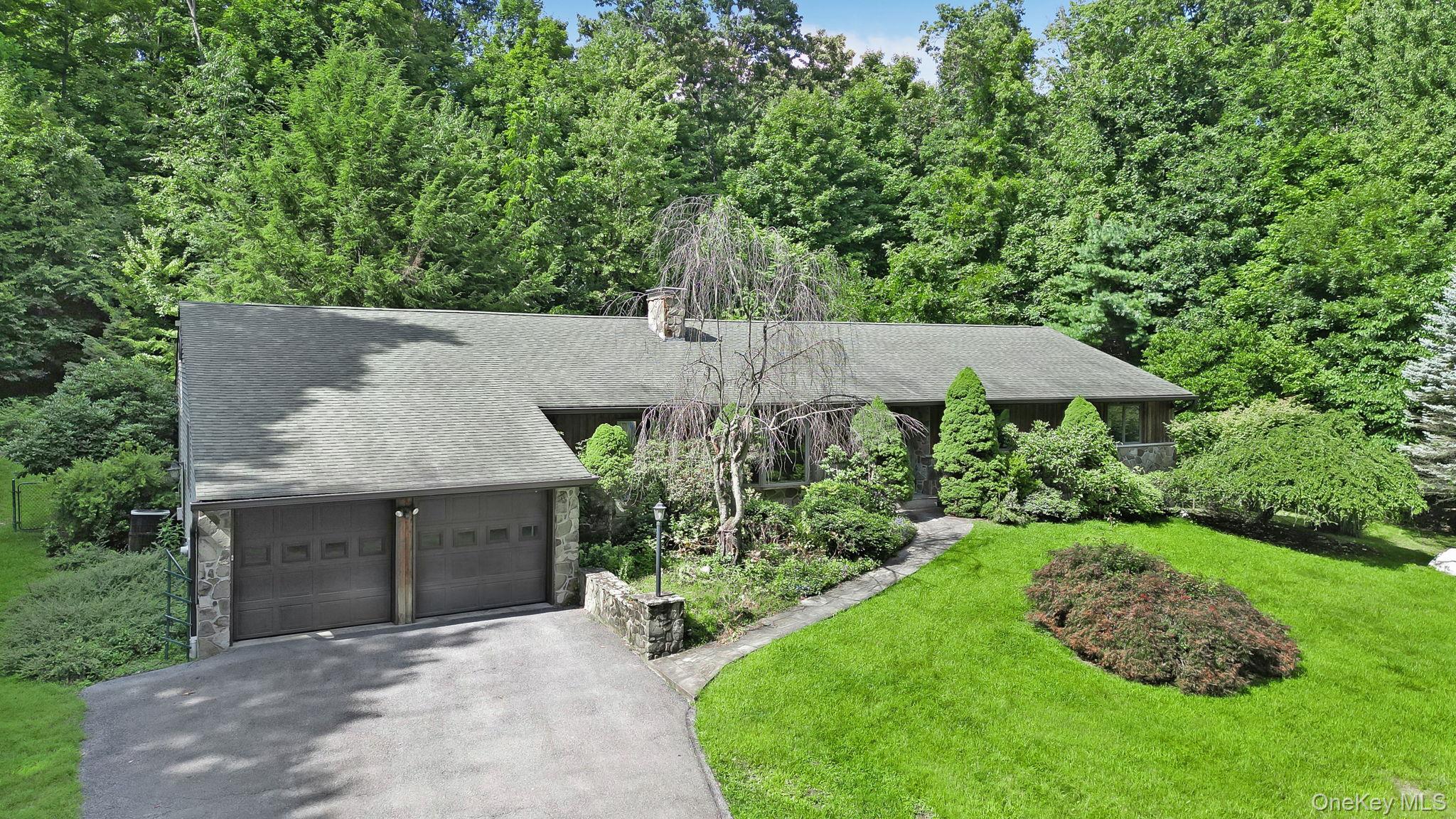 1169 Ridgebury Road Property Photo 1