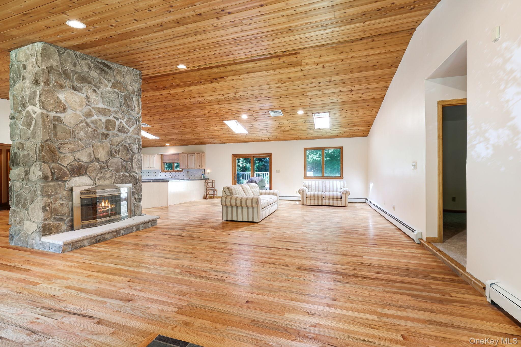 1169 Ridgebury Road Property Photo 3
