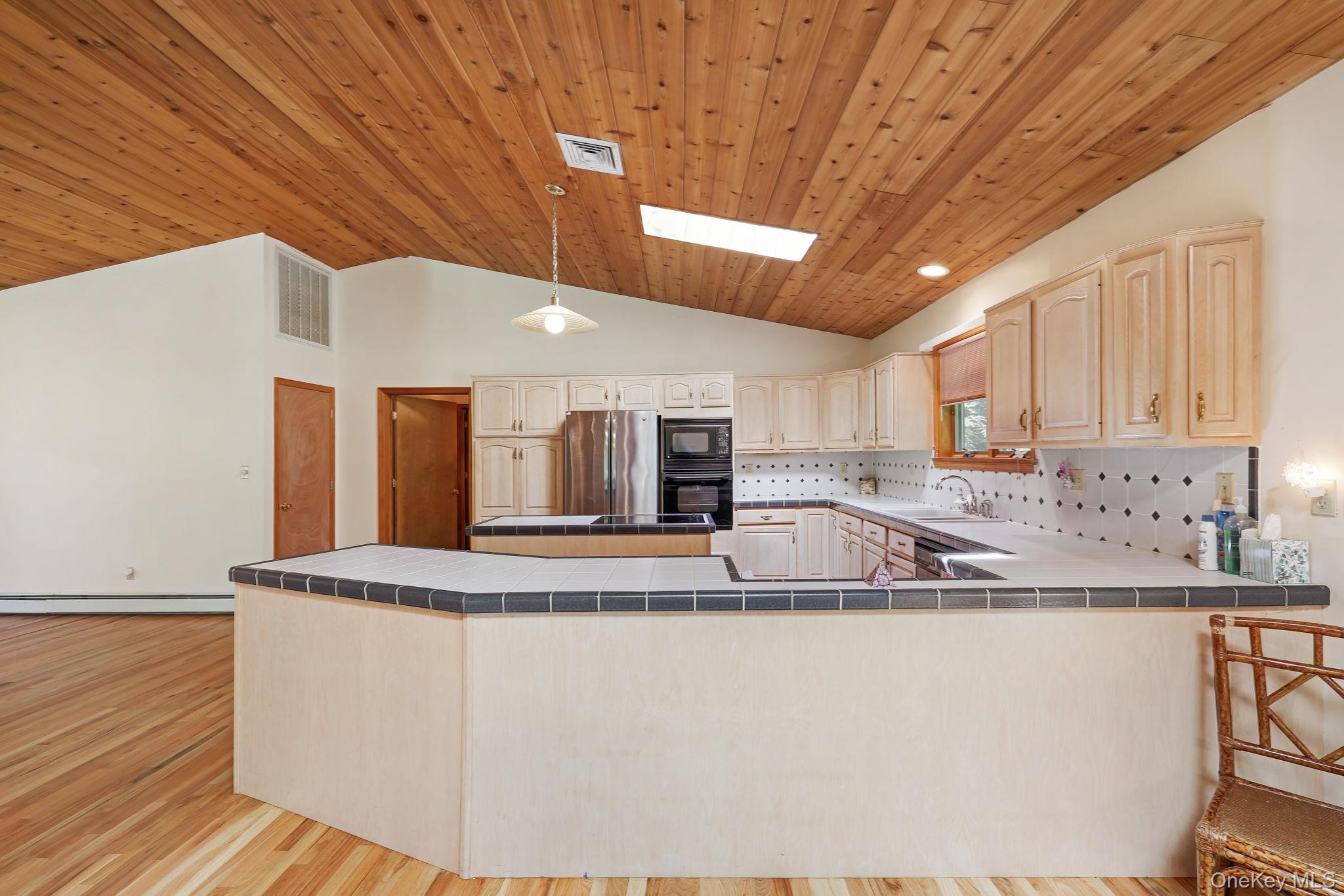 1169 Ridgebury Road Property Photo 6