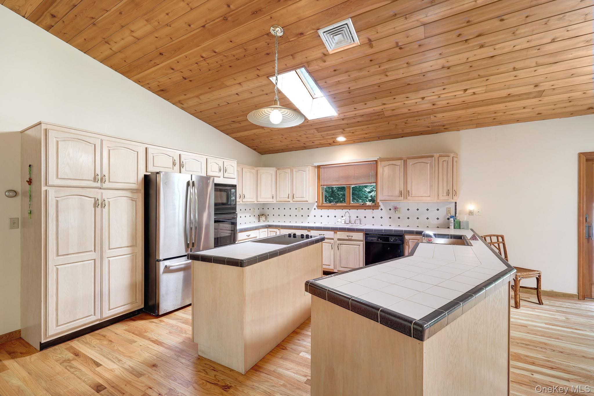 1169 Ridgebury Road Property Photo 8