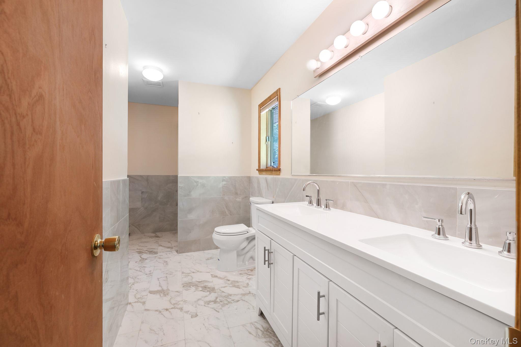 1169 Ridgebury Road Property Photo 11