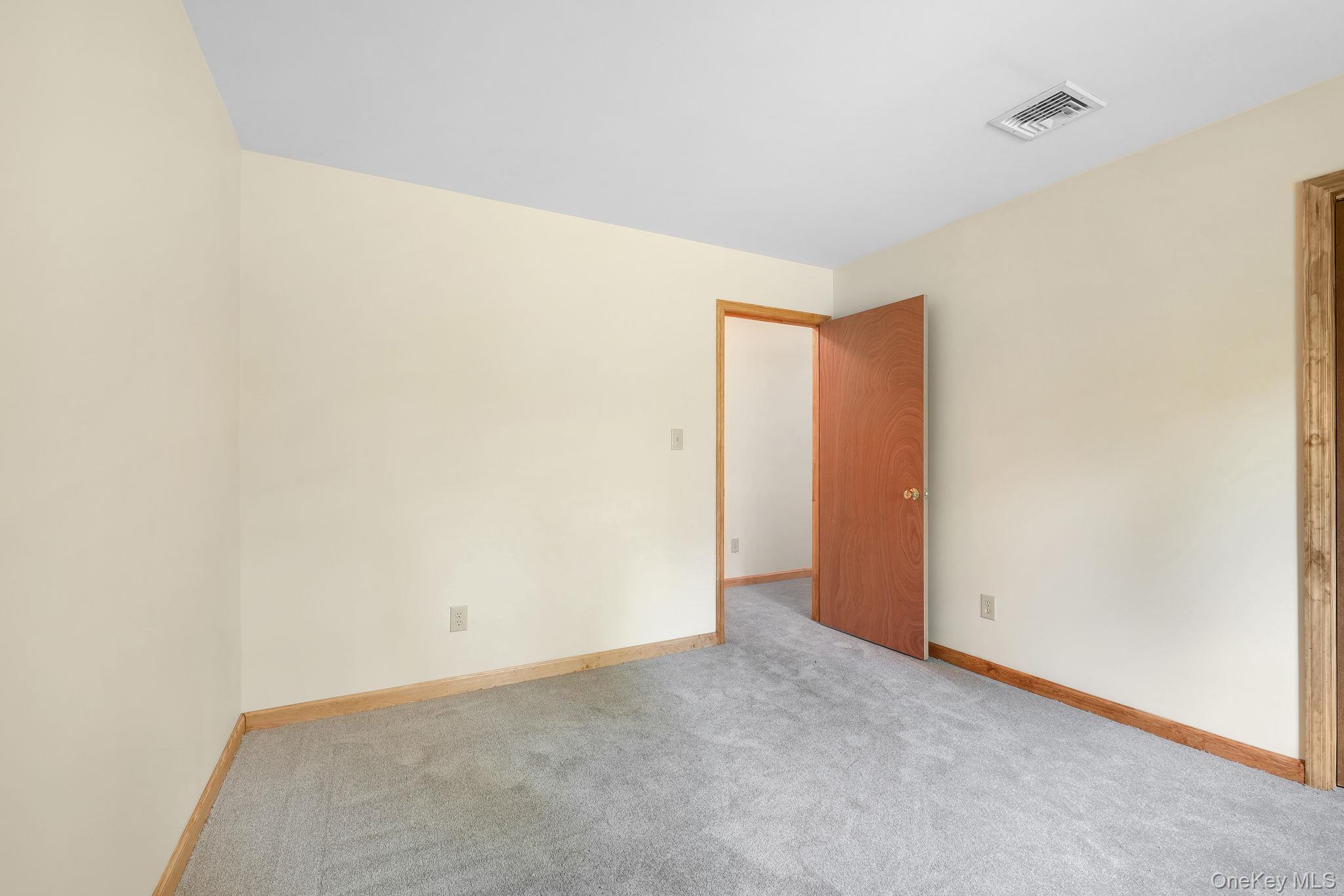 1169 Ridgebury Road Property Photo 16