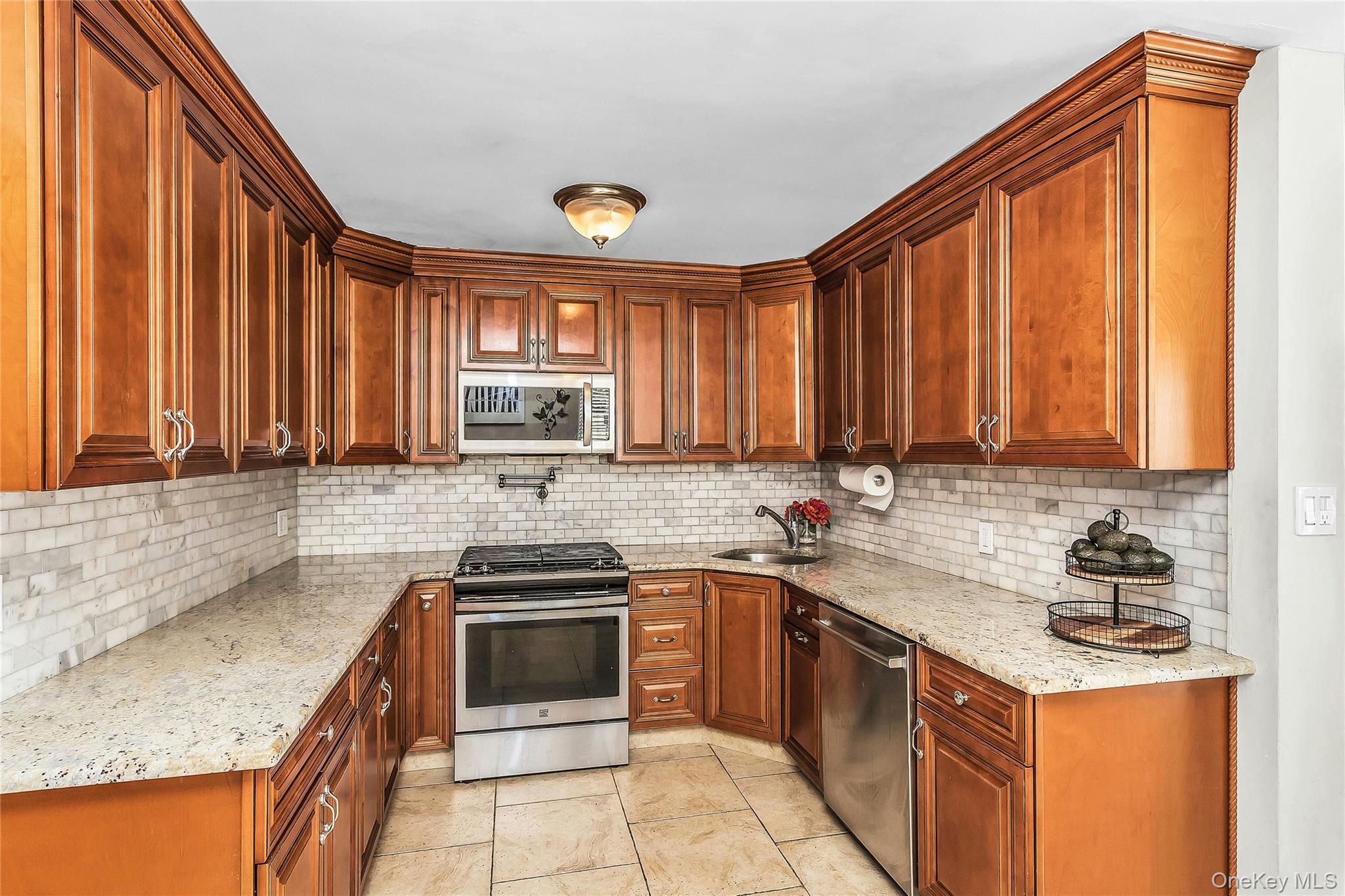 20 Jamaica Avenue Property Photo 8