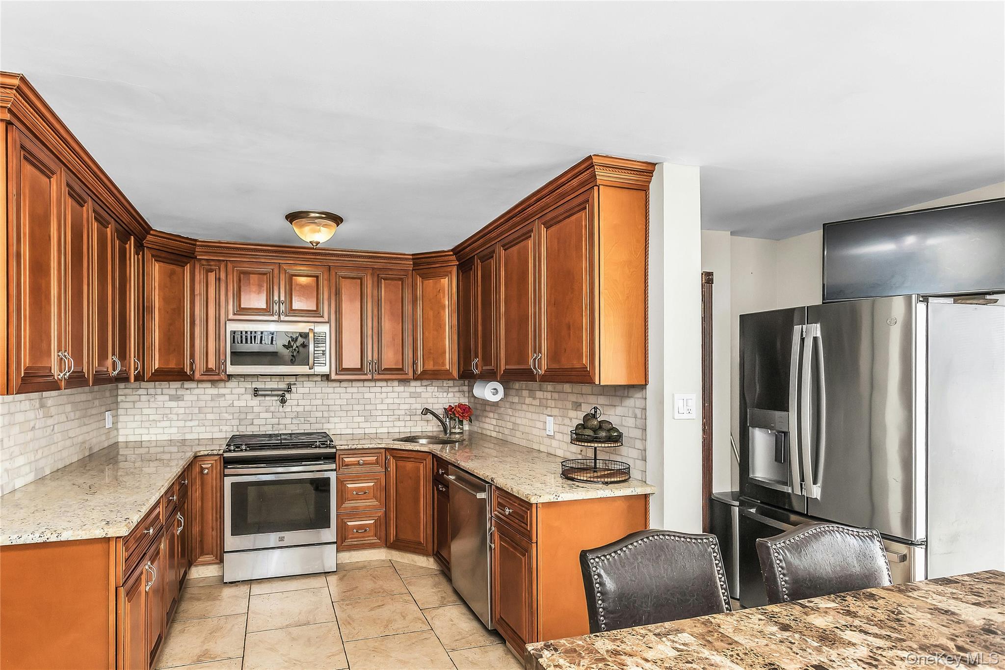 20 Jamaica Avenue Property Photo 9