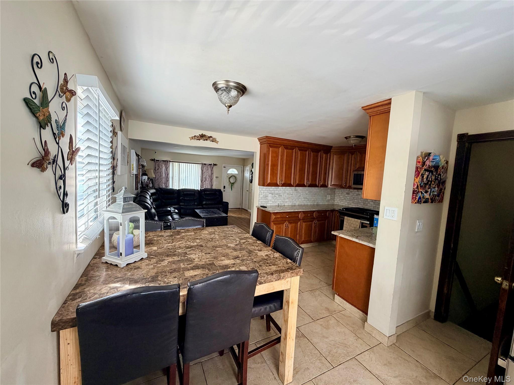 20 Jamaica Avenue Property Photo 11