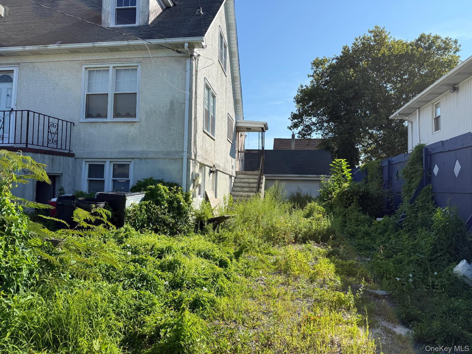 524 Bayview Avenue Property Photo 1