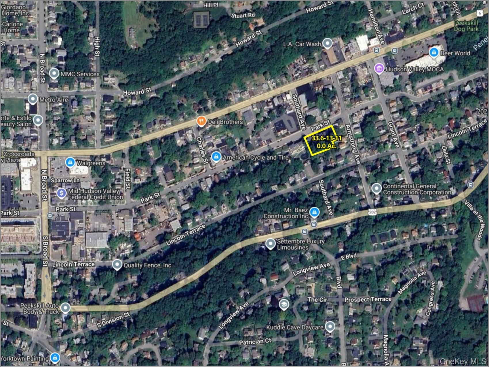 1561 Park Street Property Photo 2