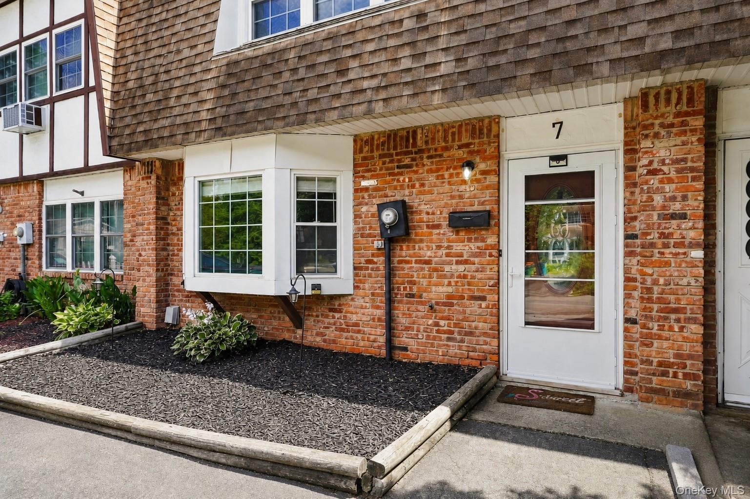 7 Roundtree Court Property Photo 1