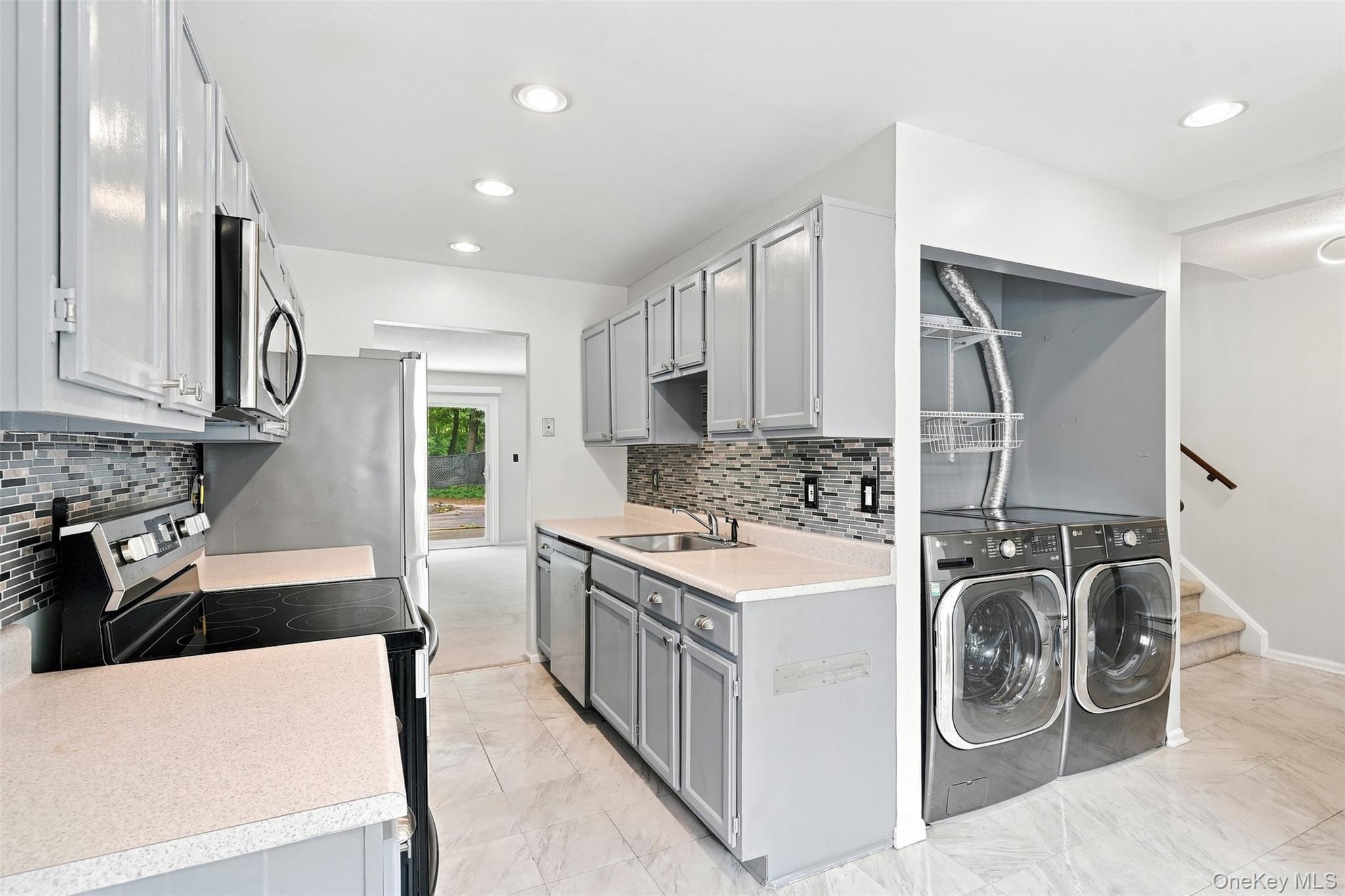 7 Roundtree Court Property Photo 7