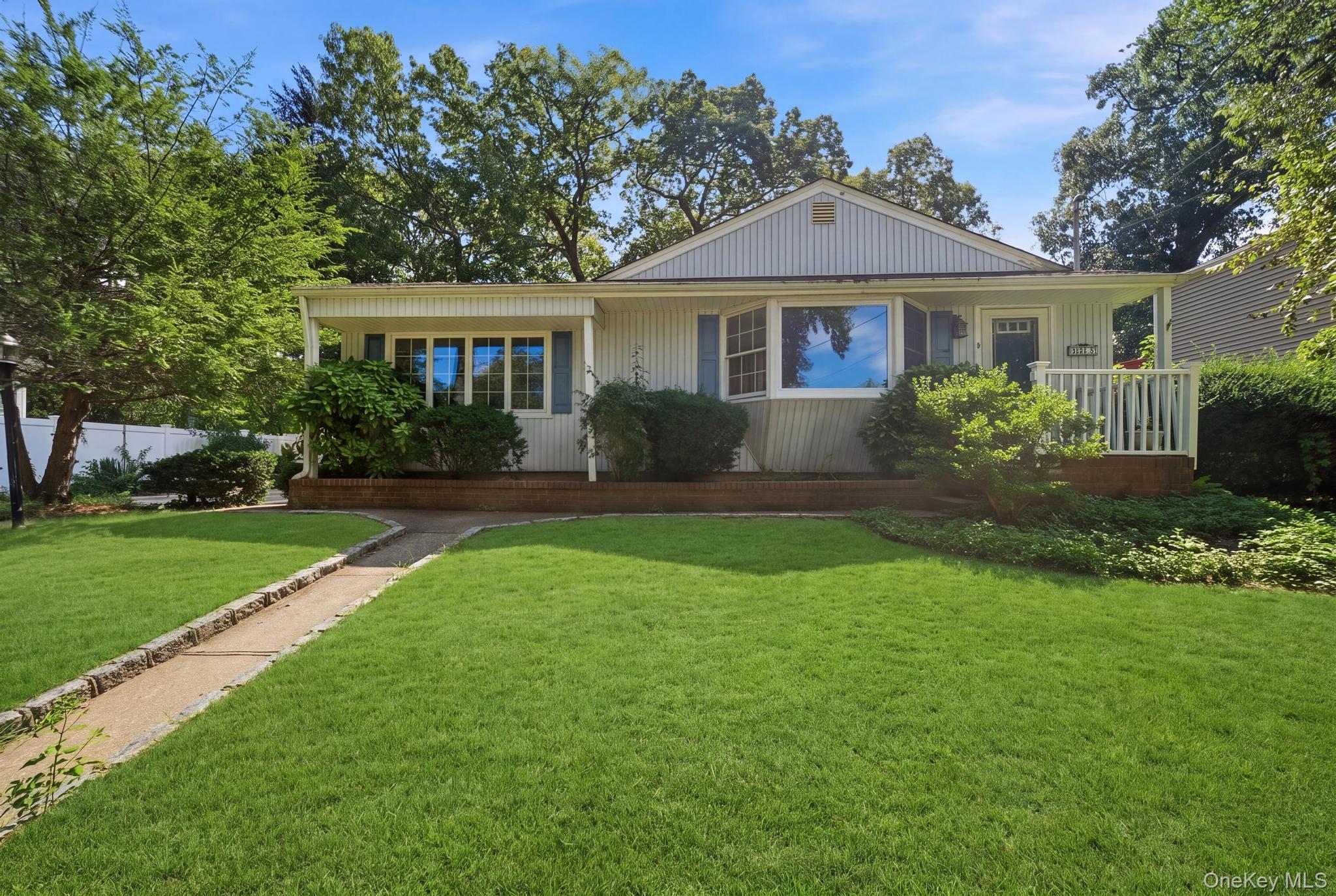 8 Dee Property Photo 1