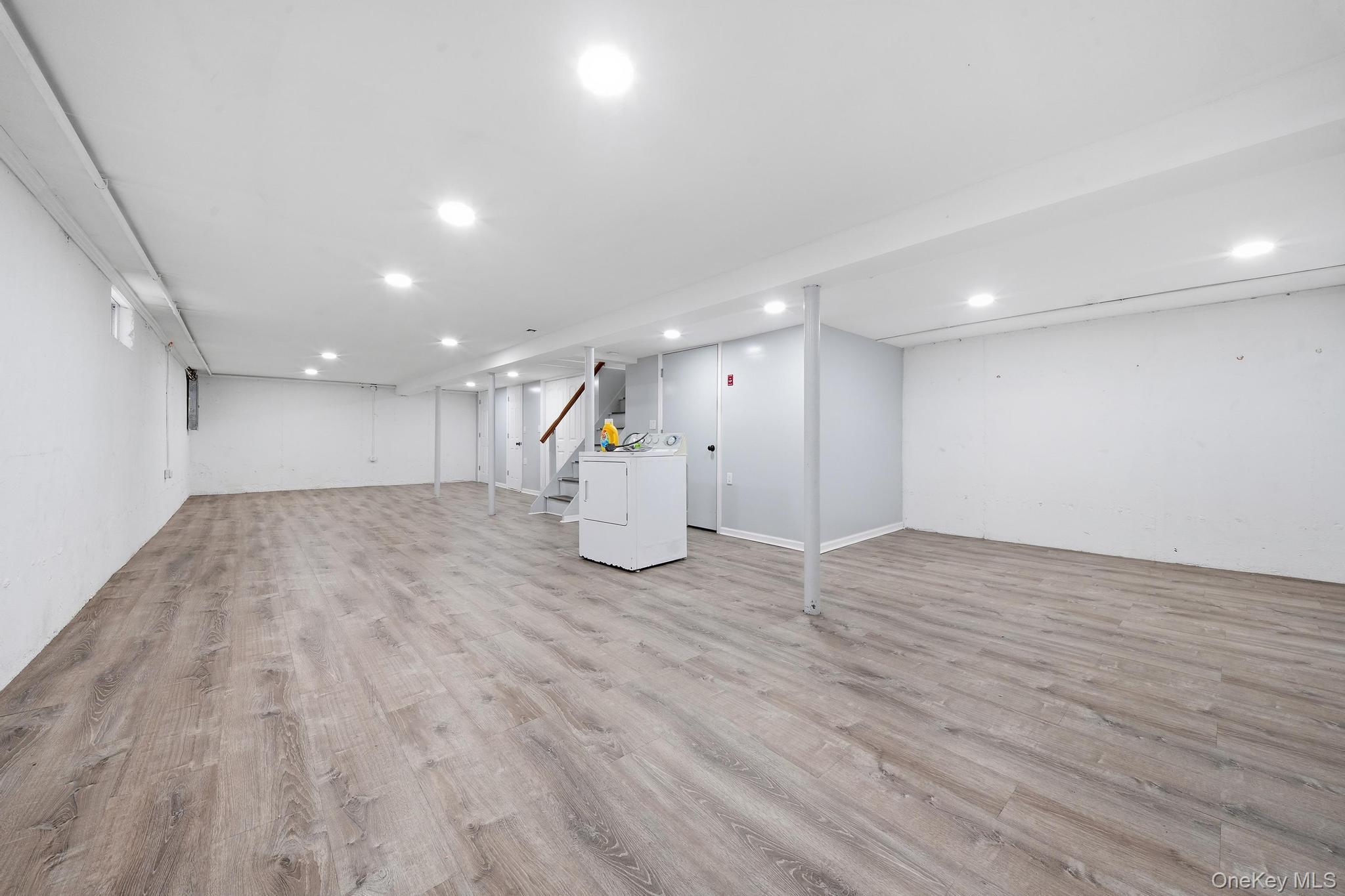 8 Dee Property Photo 24