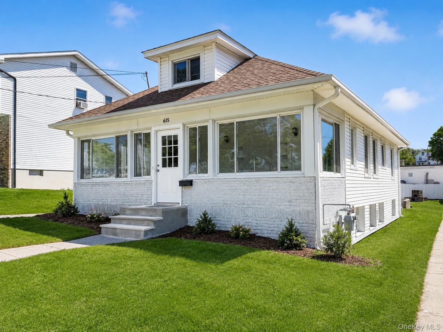 615 Smith Street Property Photo 1