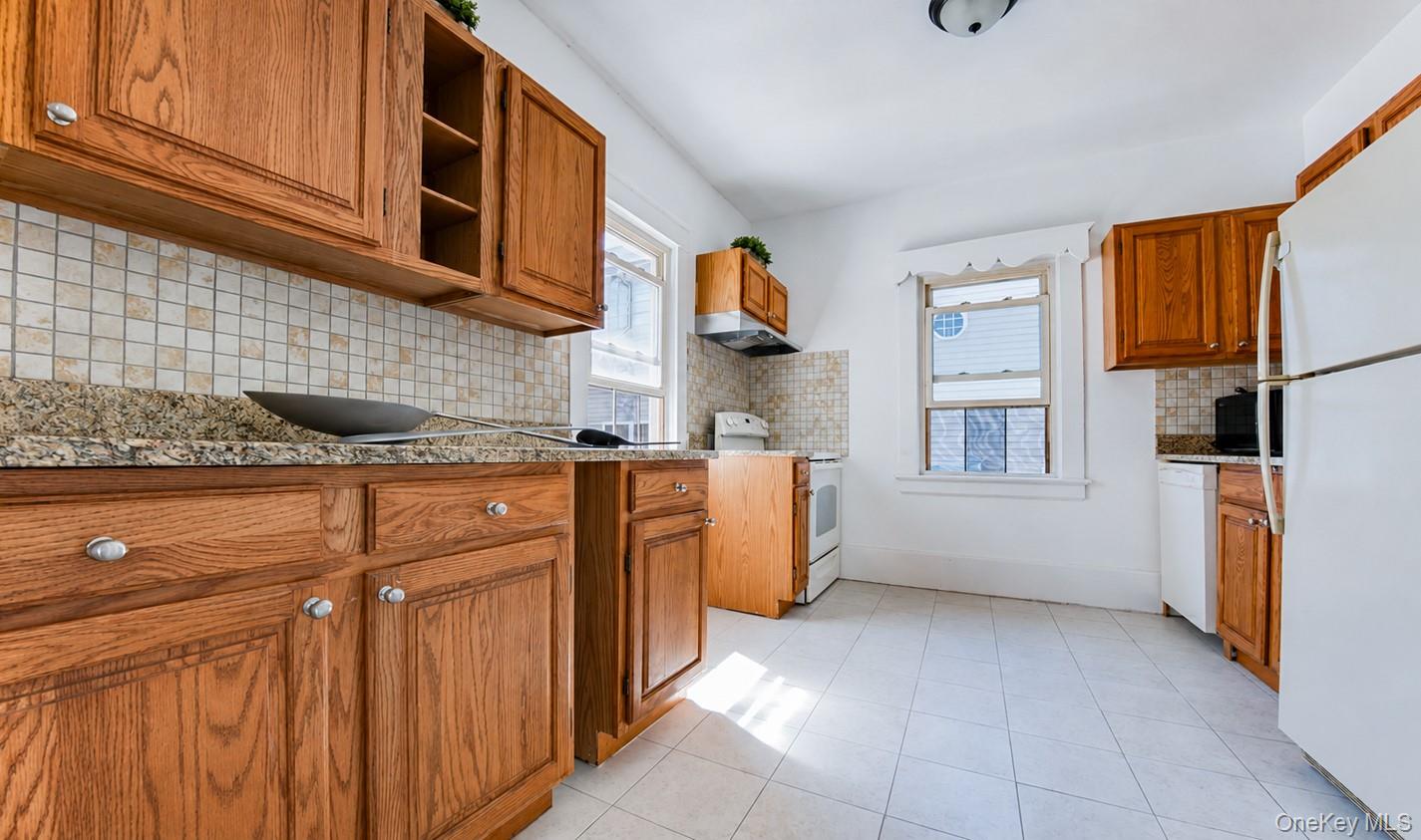 615 Smith Street Property Photo 6