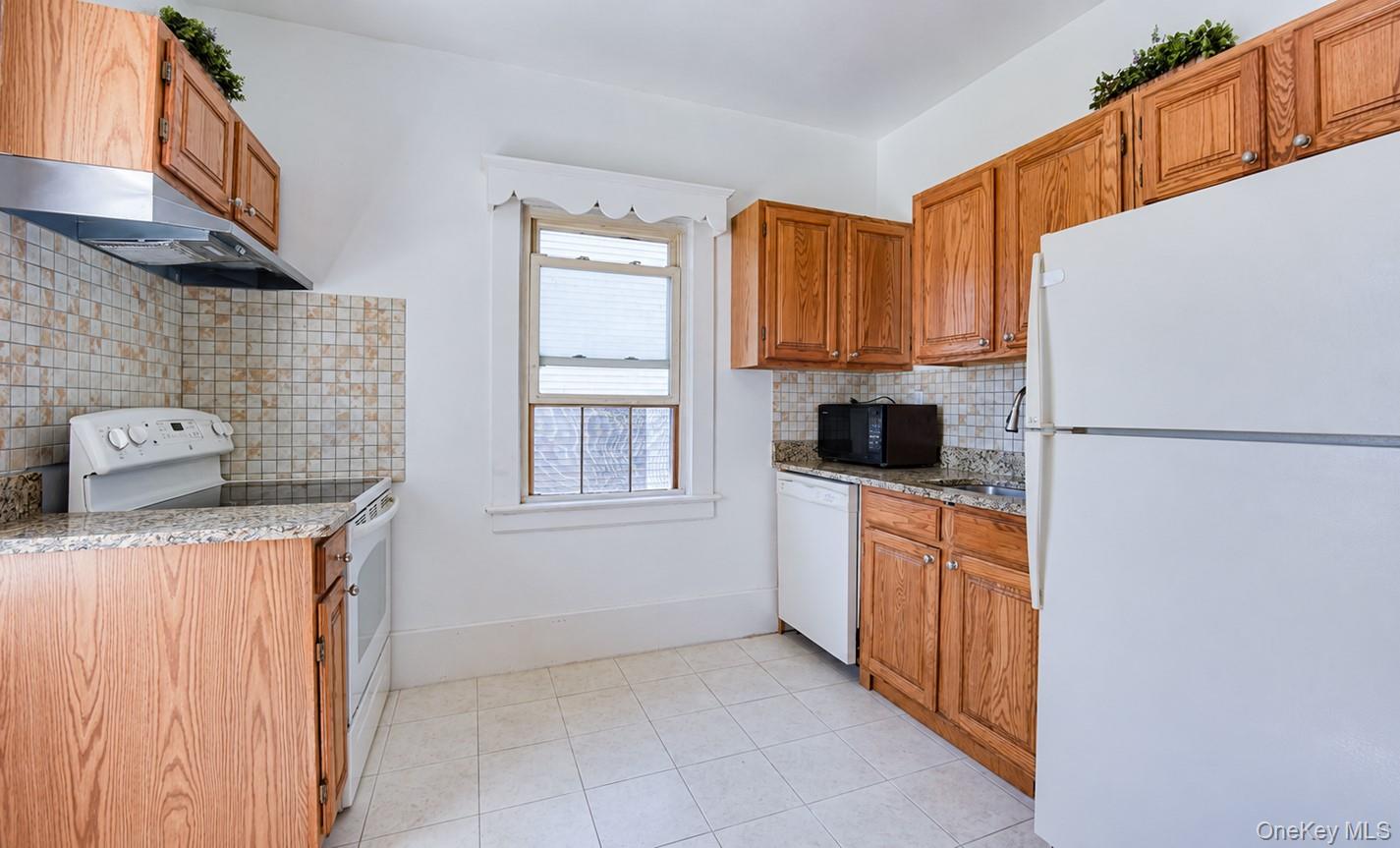 615 Smith Street Property Photo 7