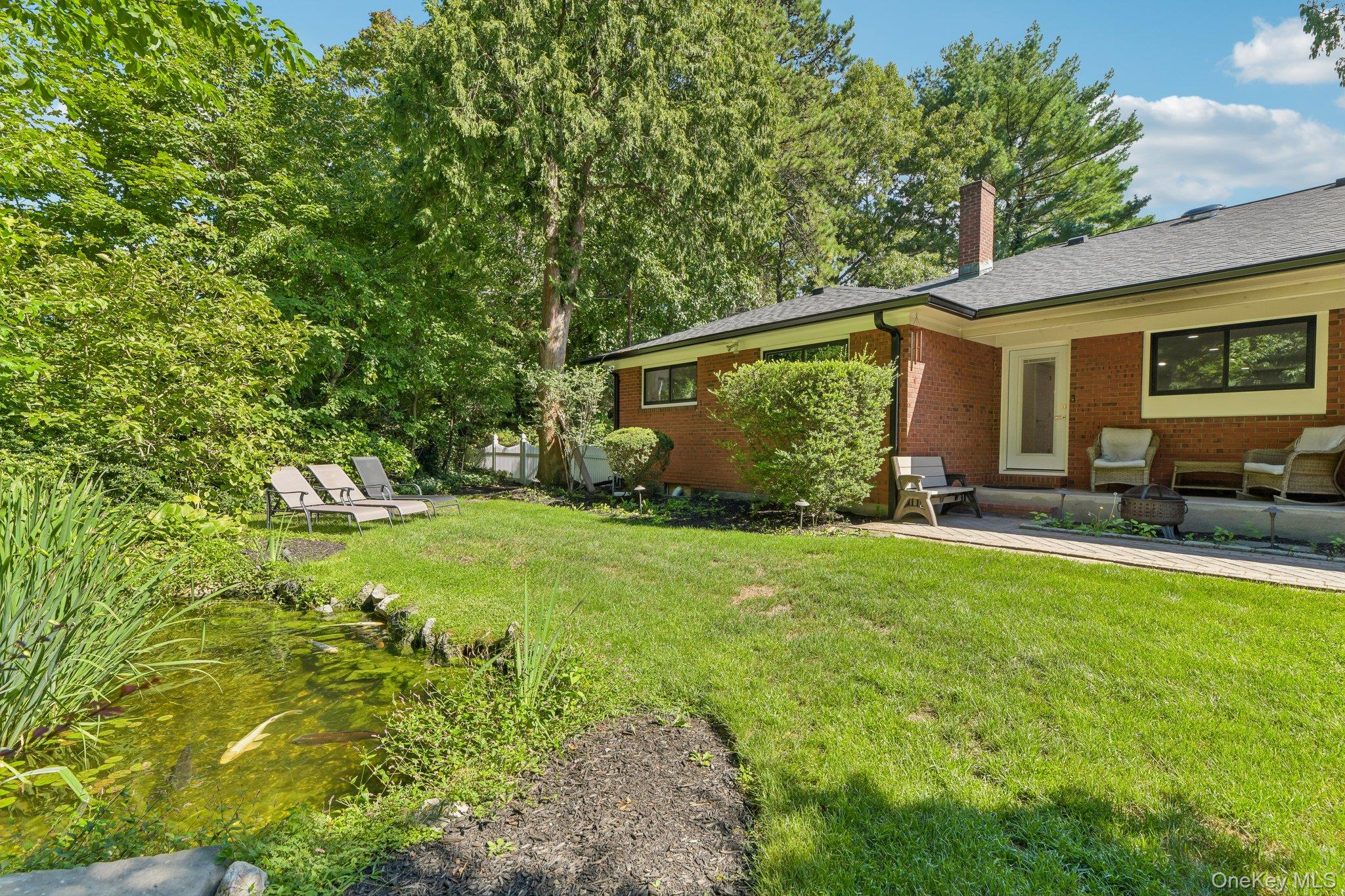 230 Union Avenue Property Photo 3