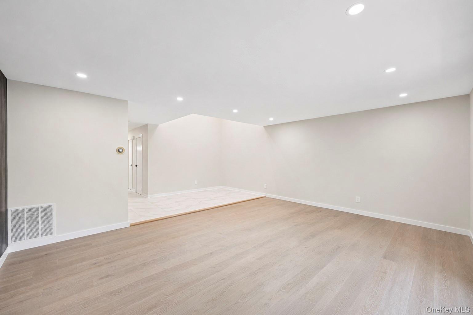 95 Windsor Gate Drive Property Photo 23