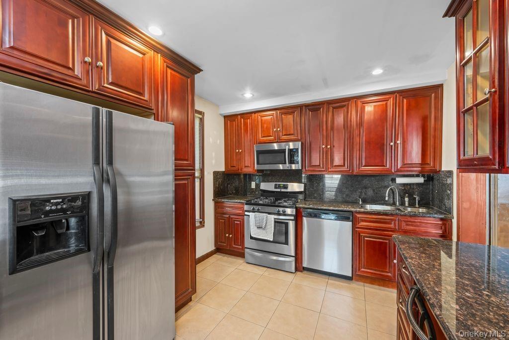 1549 E 96th Street Property Photo 11