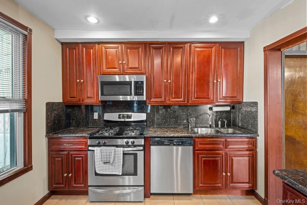 1549 E 96th Street Property Photo 12