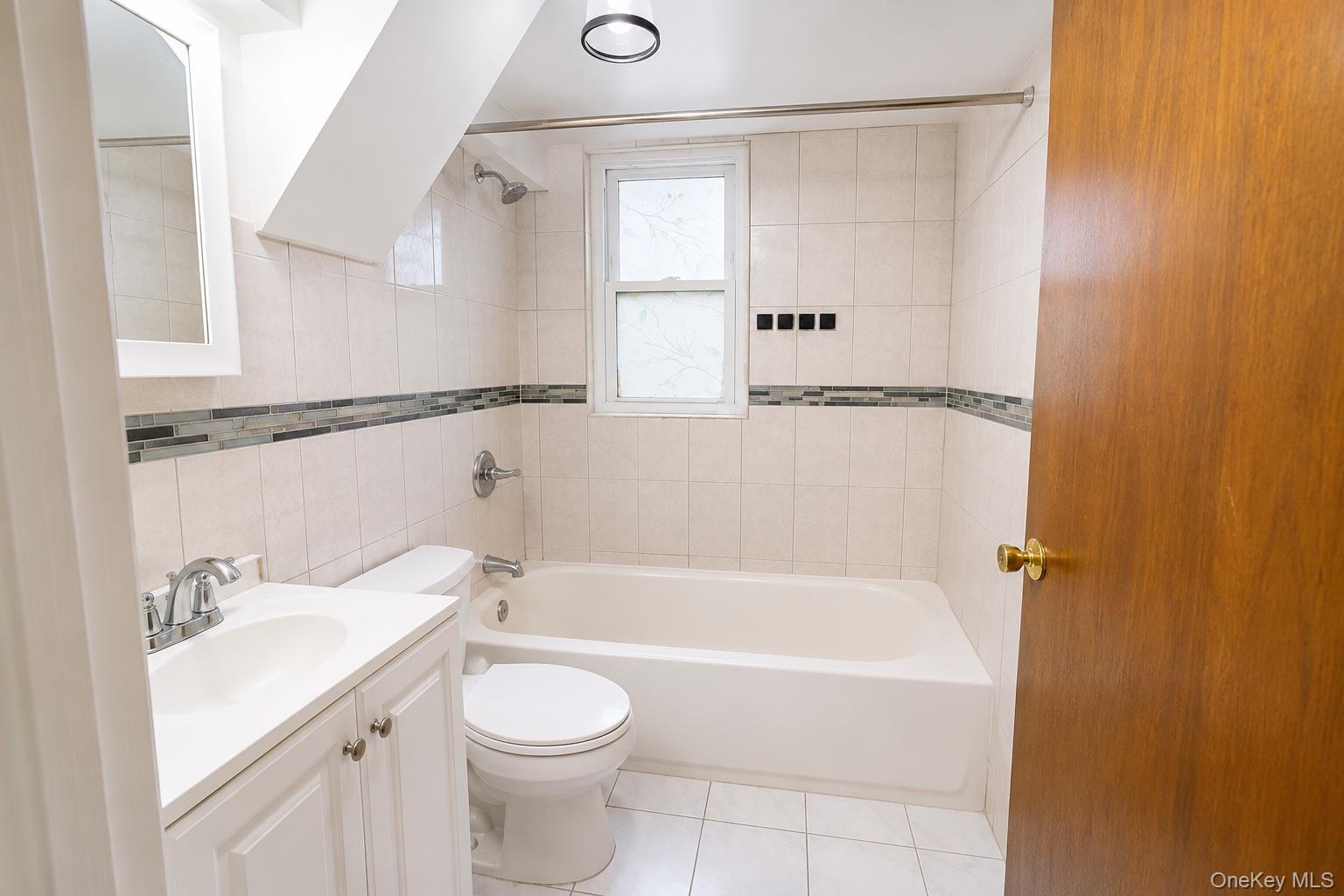 640 S 5th Avenue Property Photo 5