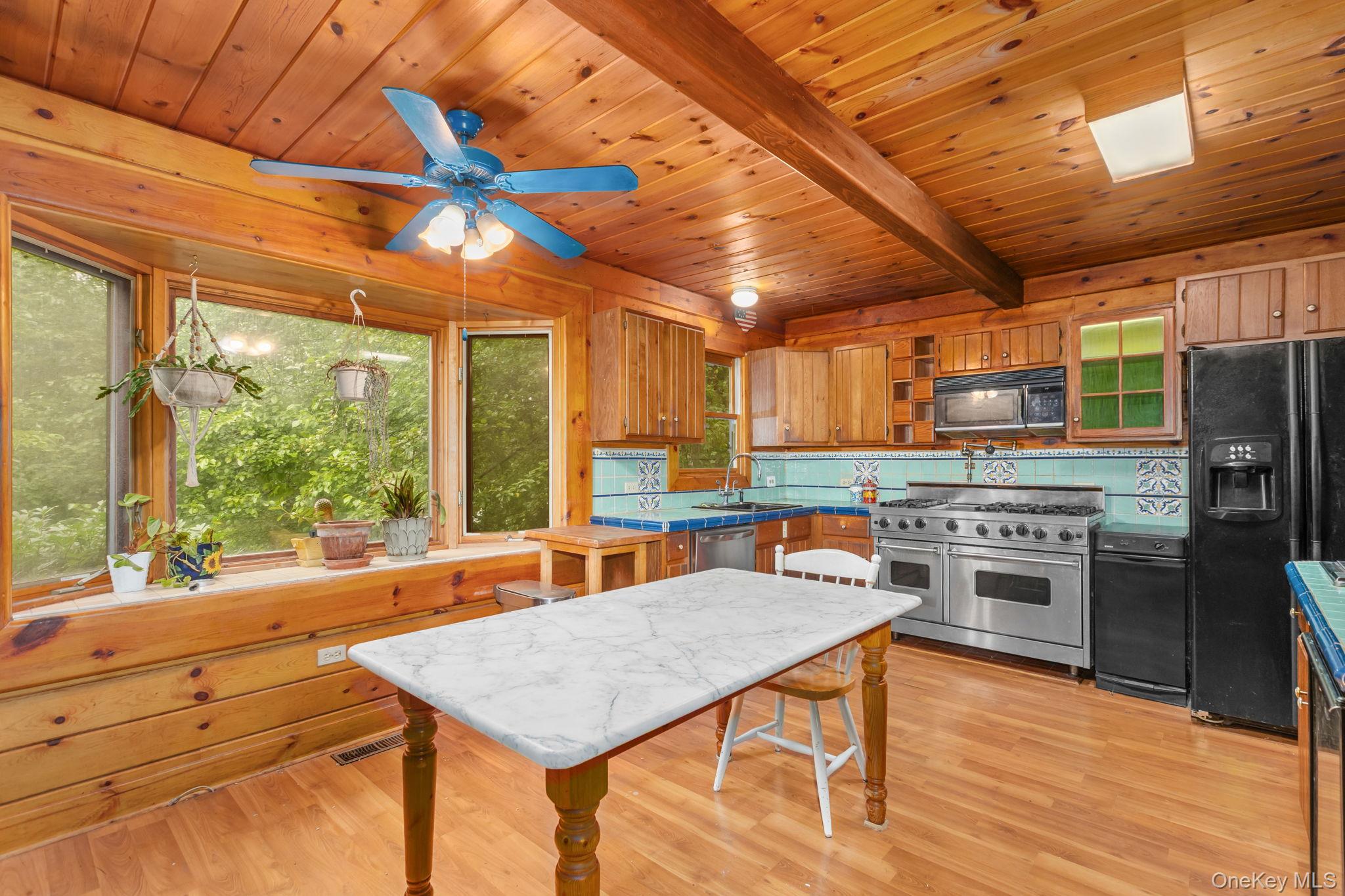12 Rebecca Drive Property Photo 15