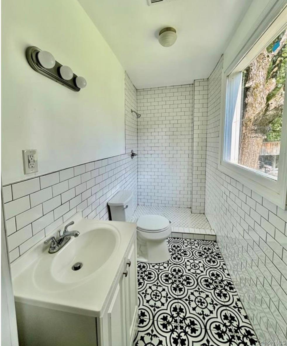 40 River Street 2 Property Photo 6
